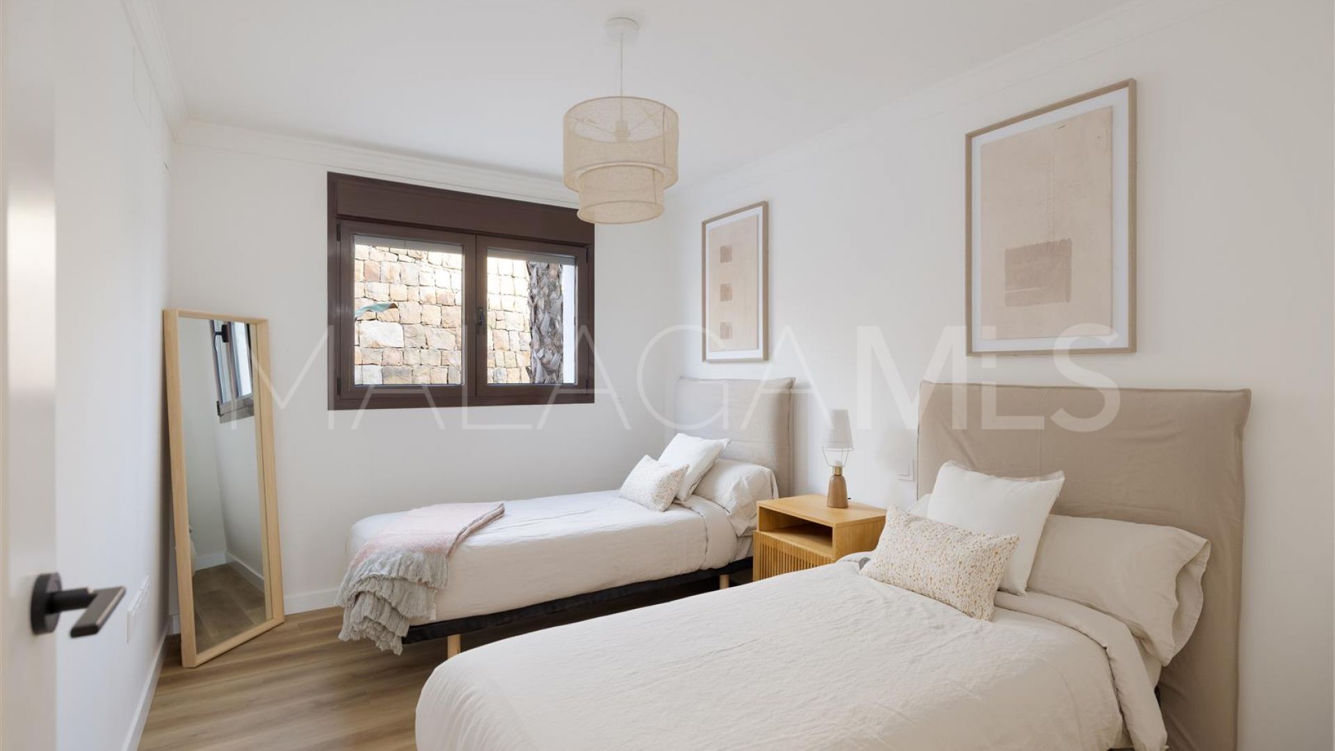 Radhus for sale in Azata Golf