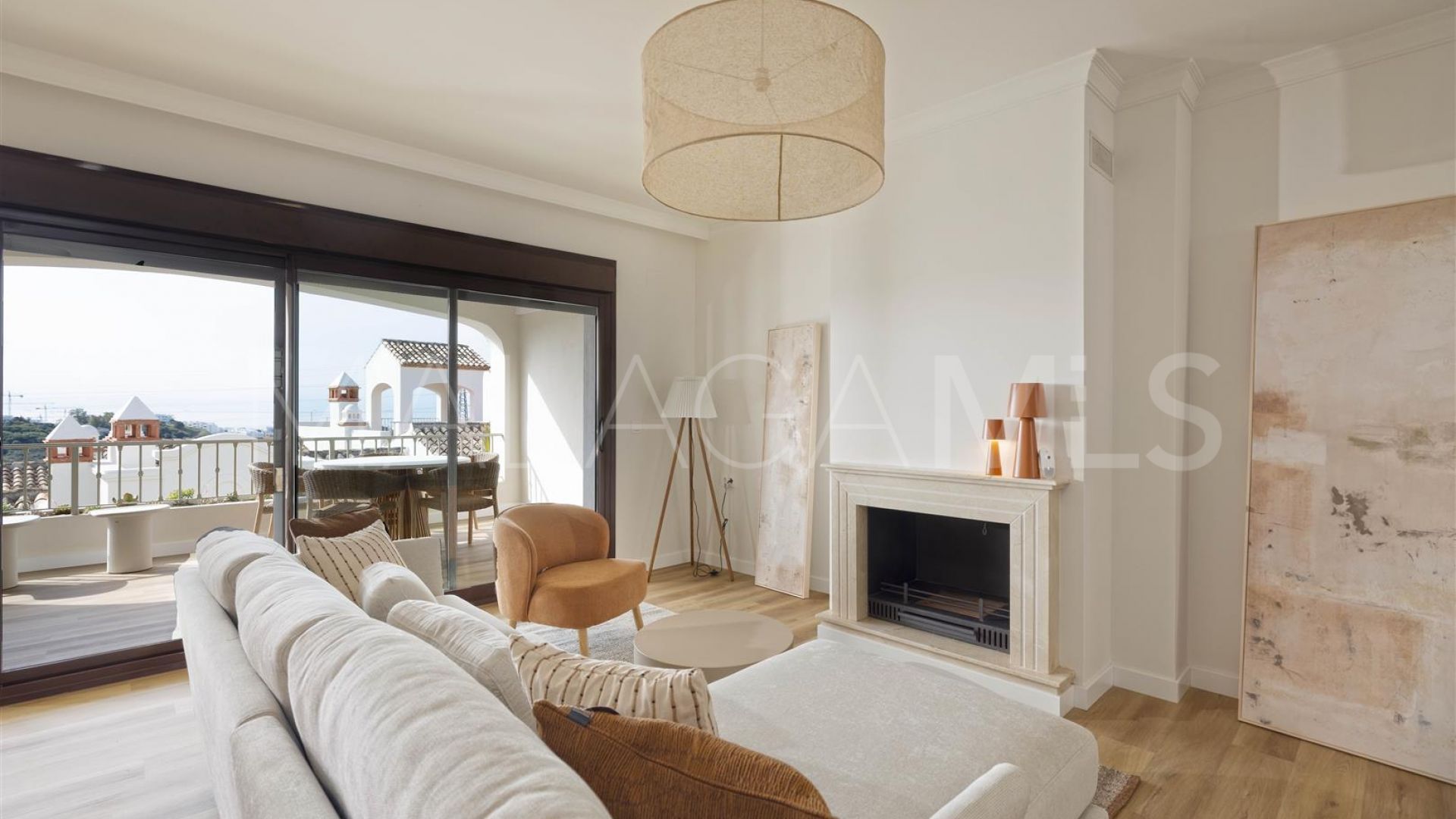 Radhus for sale in Azata Golf