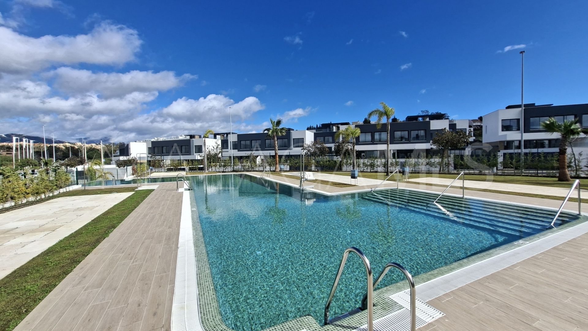 For sale El Campanario 3 bedrooms semi detached villa