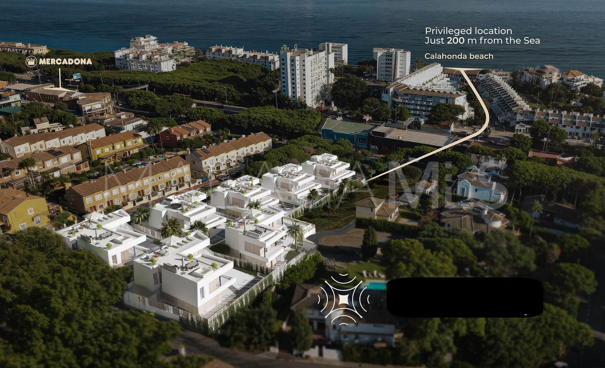 For sale Calahonda Playa 5 bedrooms villa