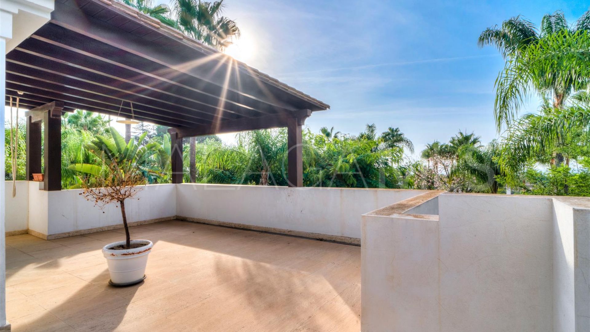 Villa a la venta in Lomas de Magna Marbella de 6 bedrooms