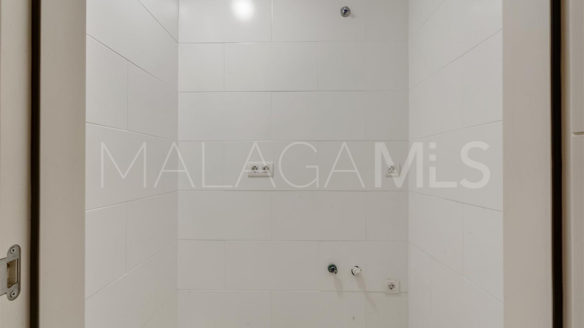 Villa a la venta in Lomas de Magna Marbella de 6 bedrooms