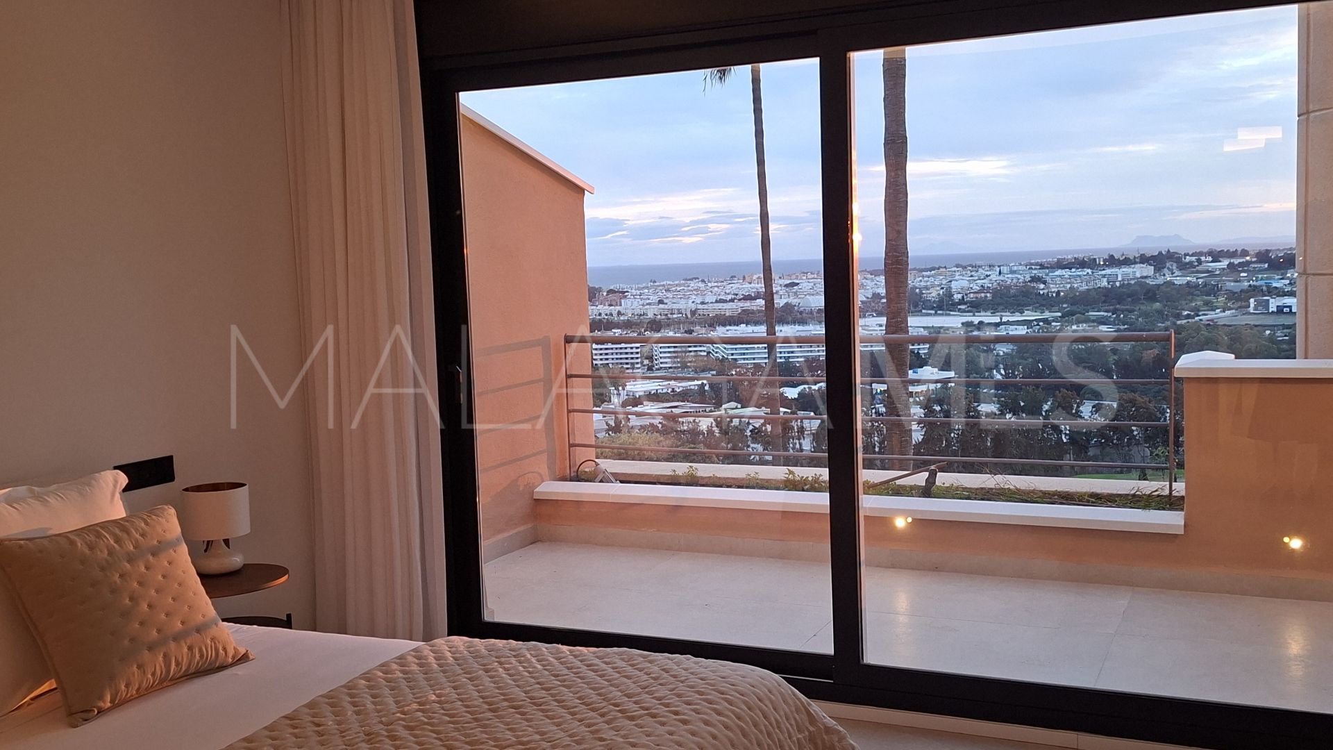Buy apartamento in Magna Marbella de 3 bedrooms