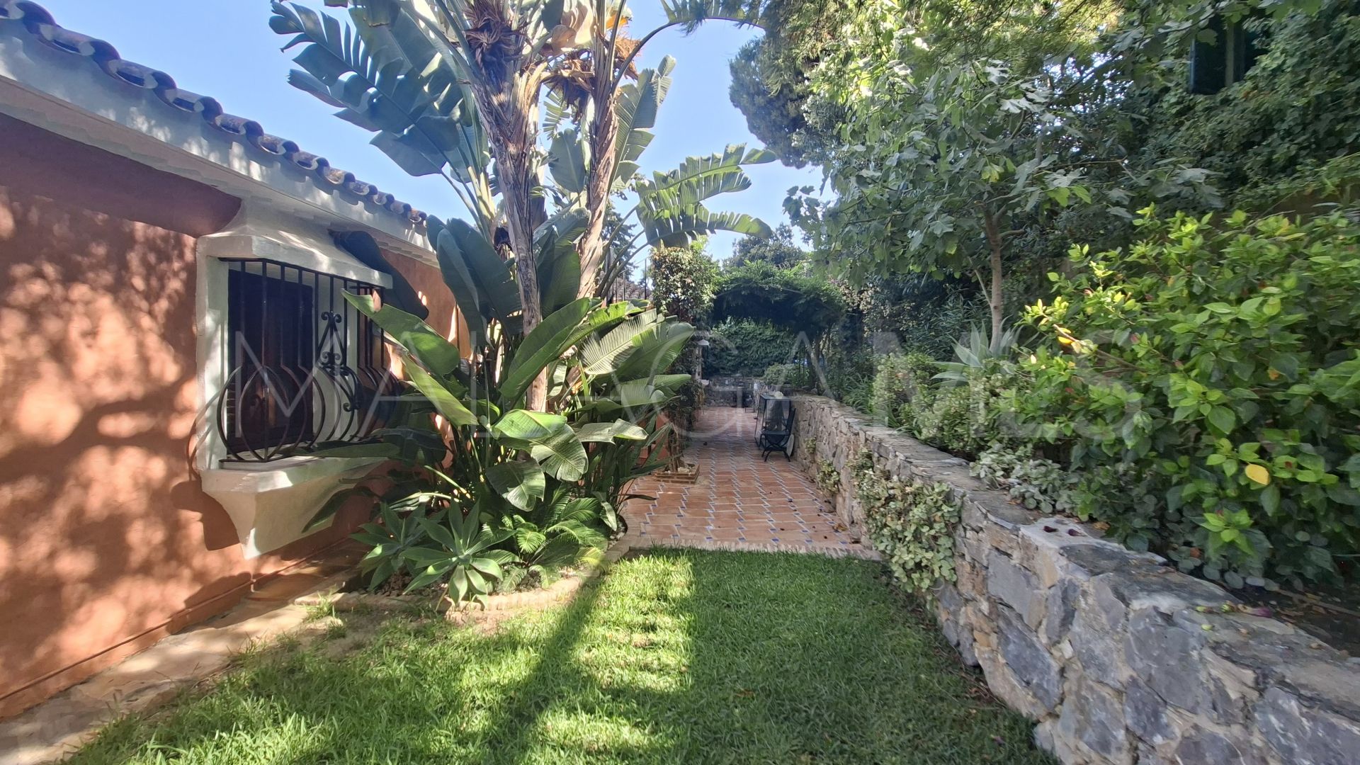 Aloha, villa a la venta with 5 bedrooms