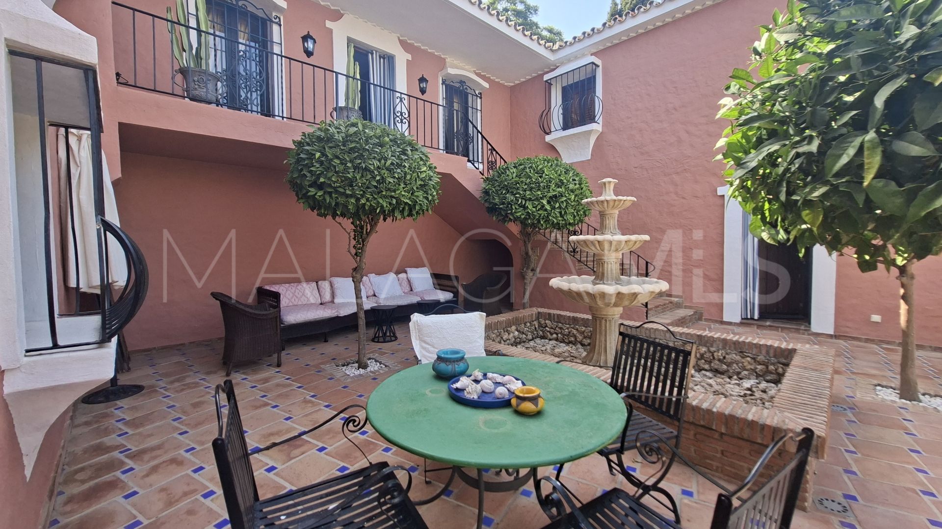Aloha, villa a la venta with 5 bedrooms