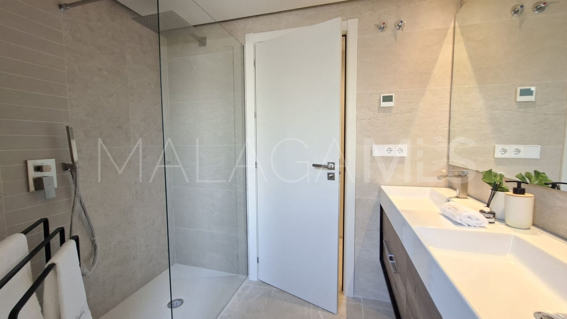 Lägenhet for sale in Benahavis