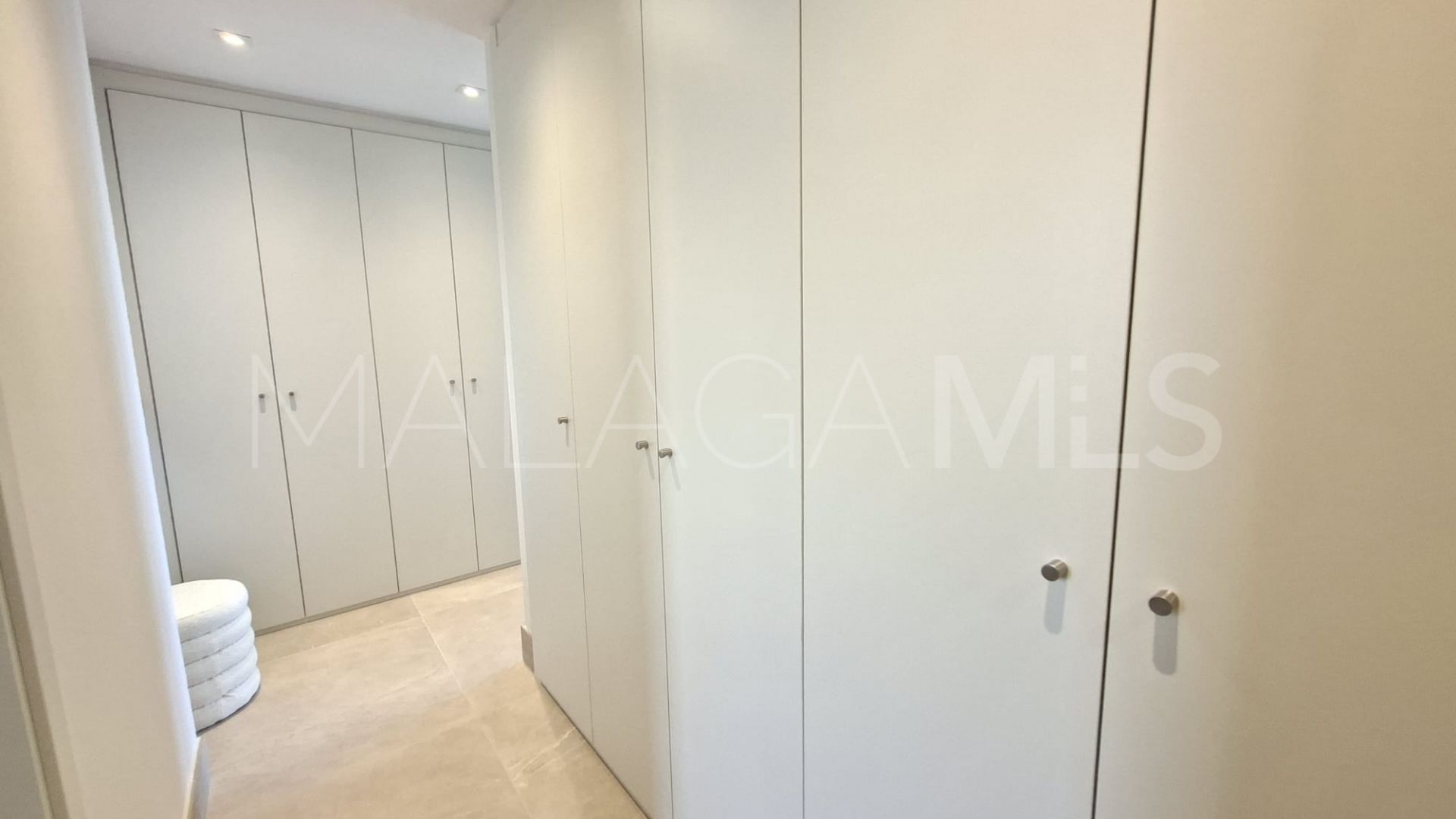 Lägenhet for sale in Benahavis