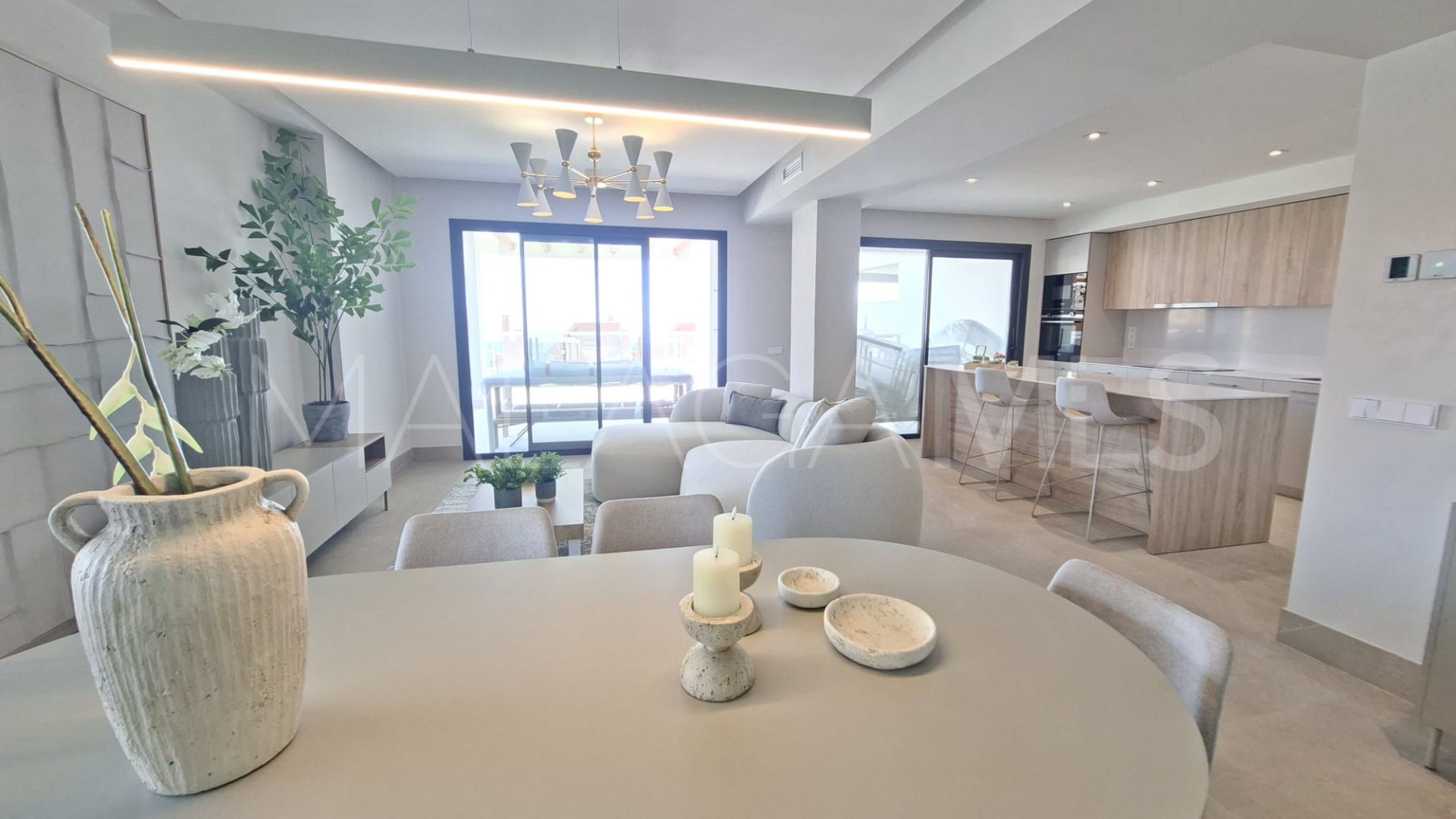 Lägenhet for sale in Benahavis