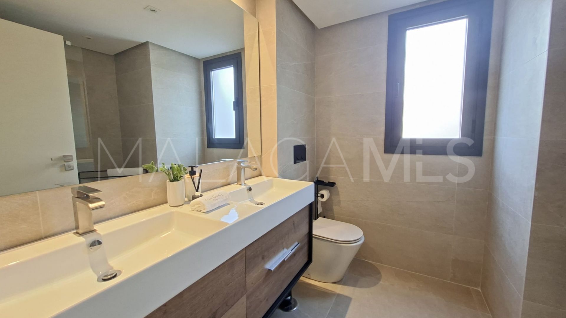 Lägenhet for sale in Benahavis