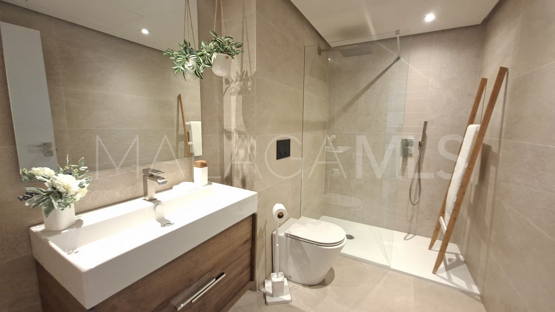 Lägenhet for sale in Benahavis