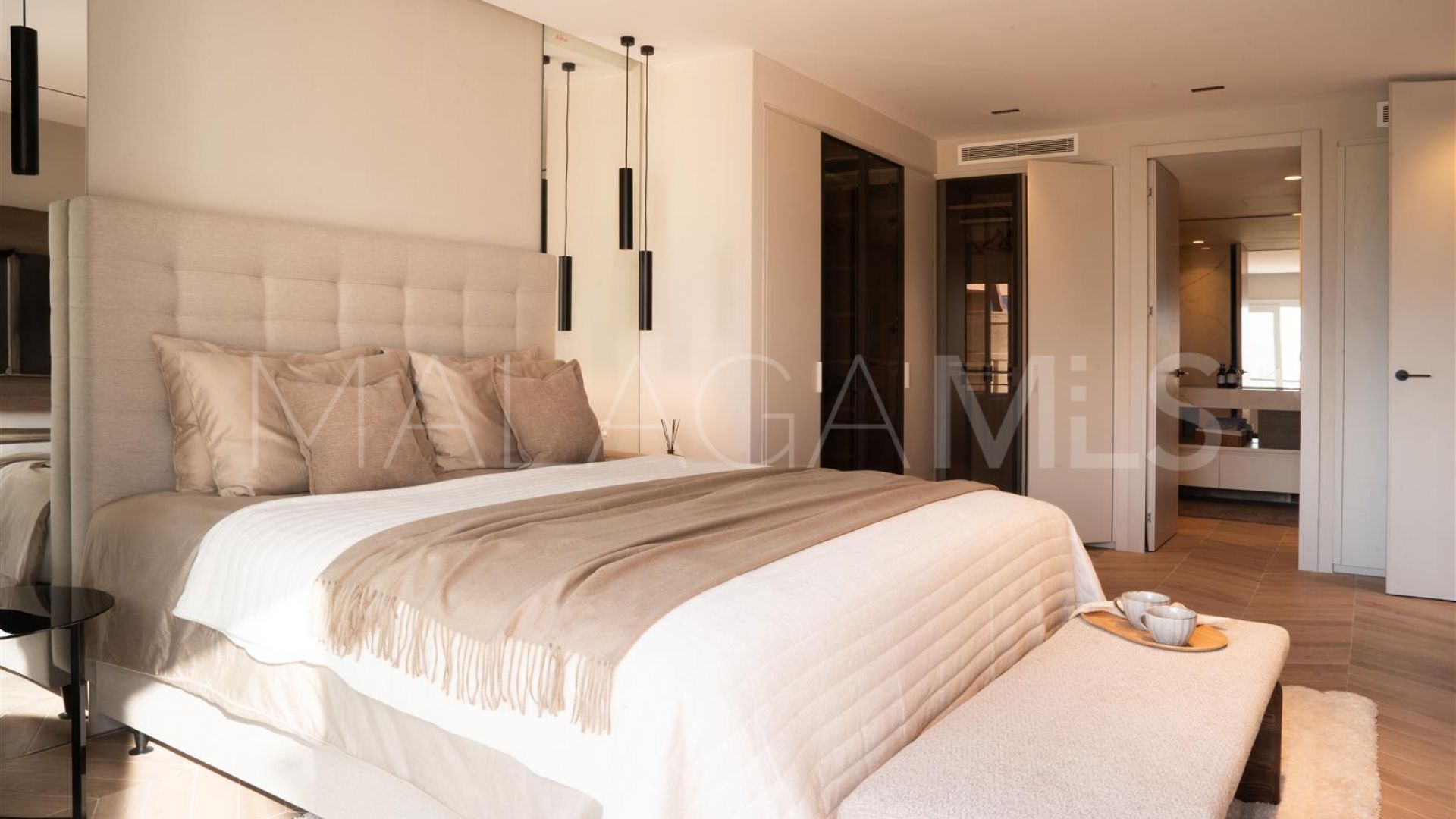 Zweistöckiges penthouse for sale in Magna Marbella