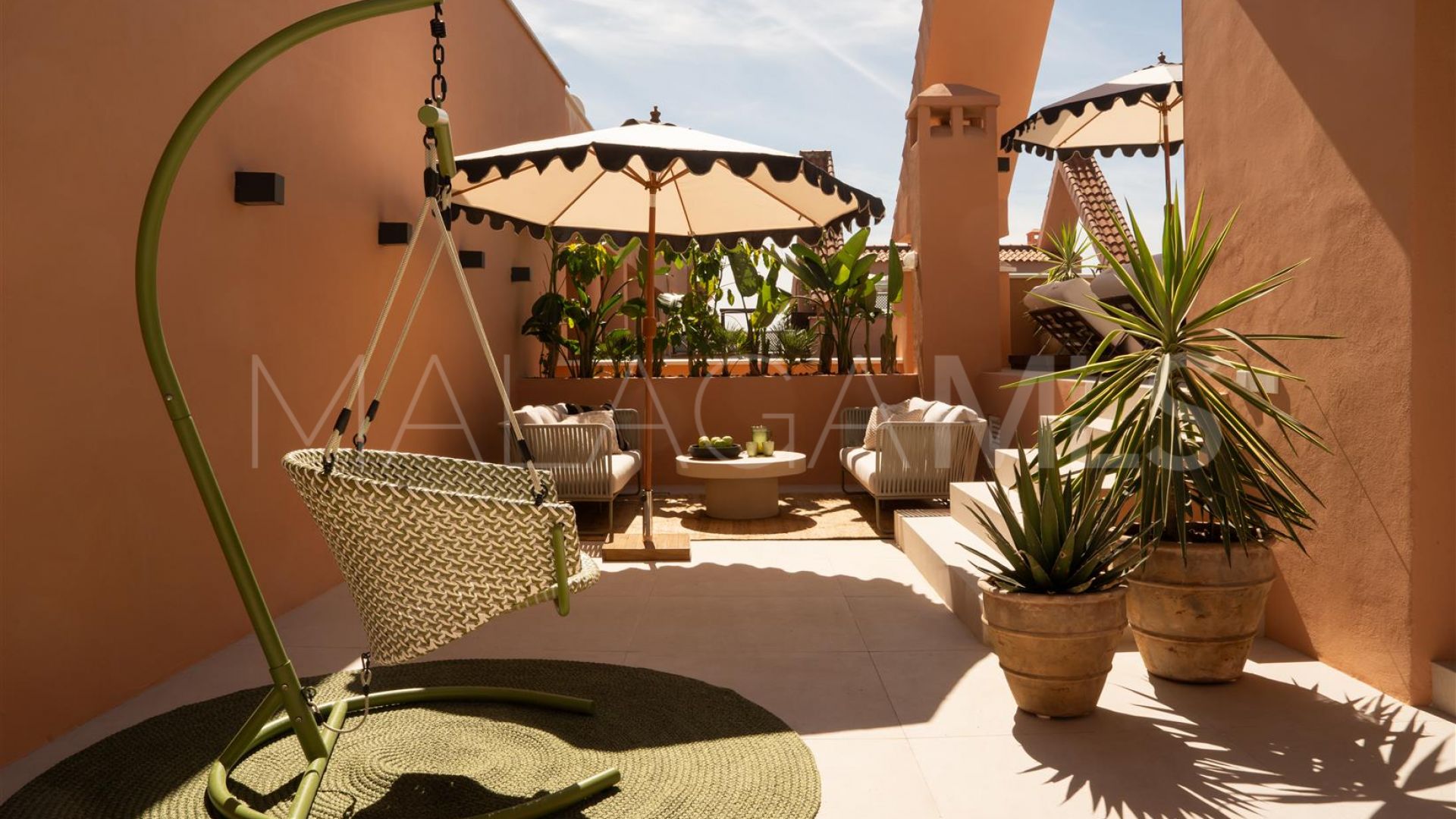 Zweistöckiges penthouse for sale in Magna Marbella