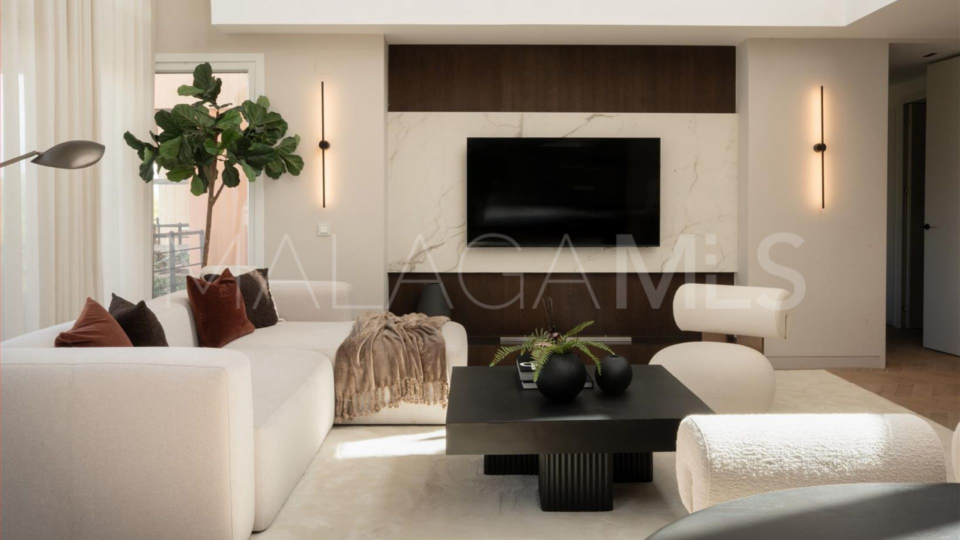Zweistöckiges penthouse for sale in Magna Marbella