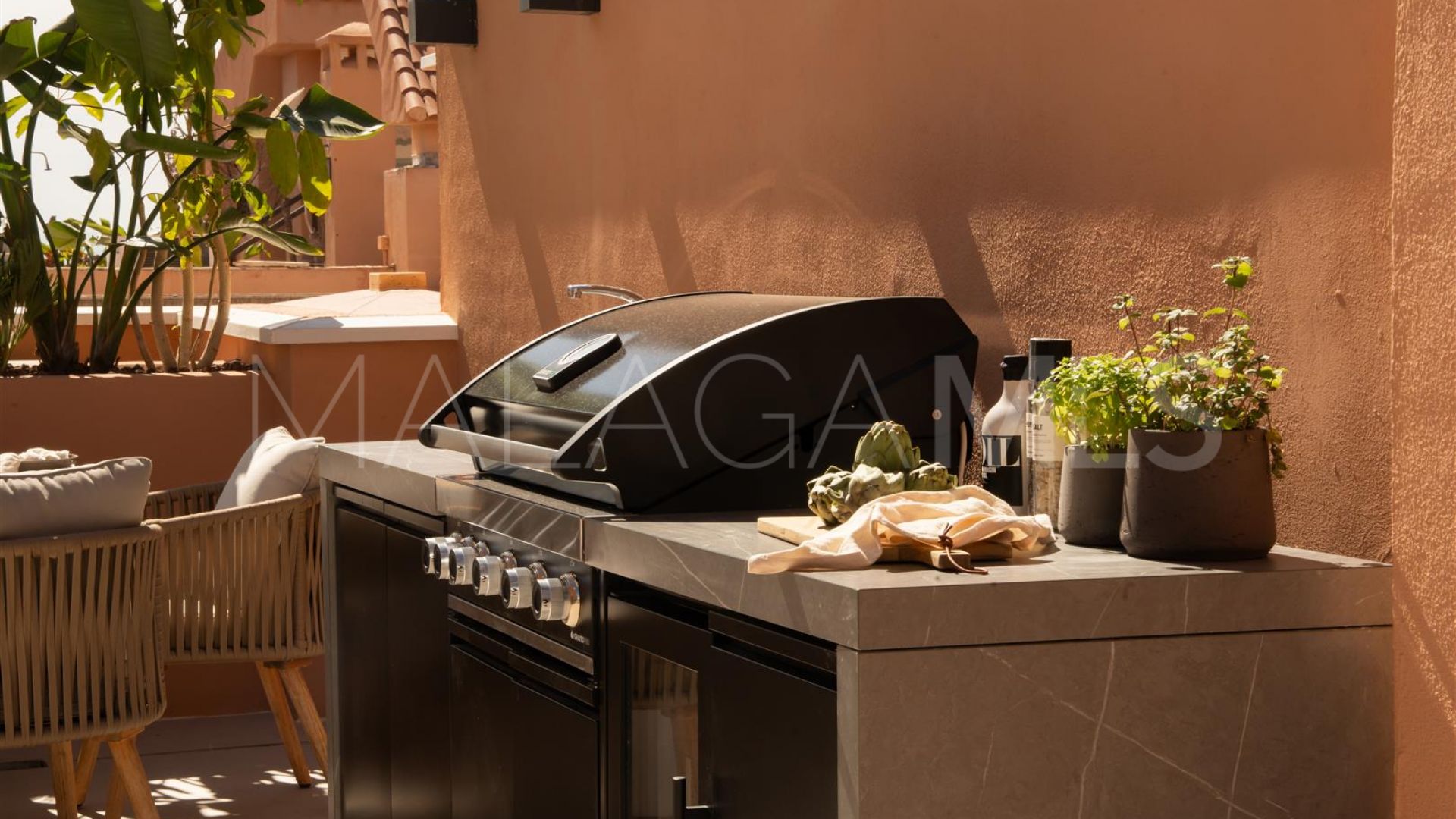 Zweistöckiges penthouse for sale in Magna Marbella
