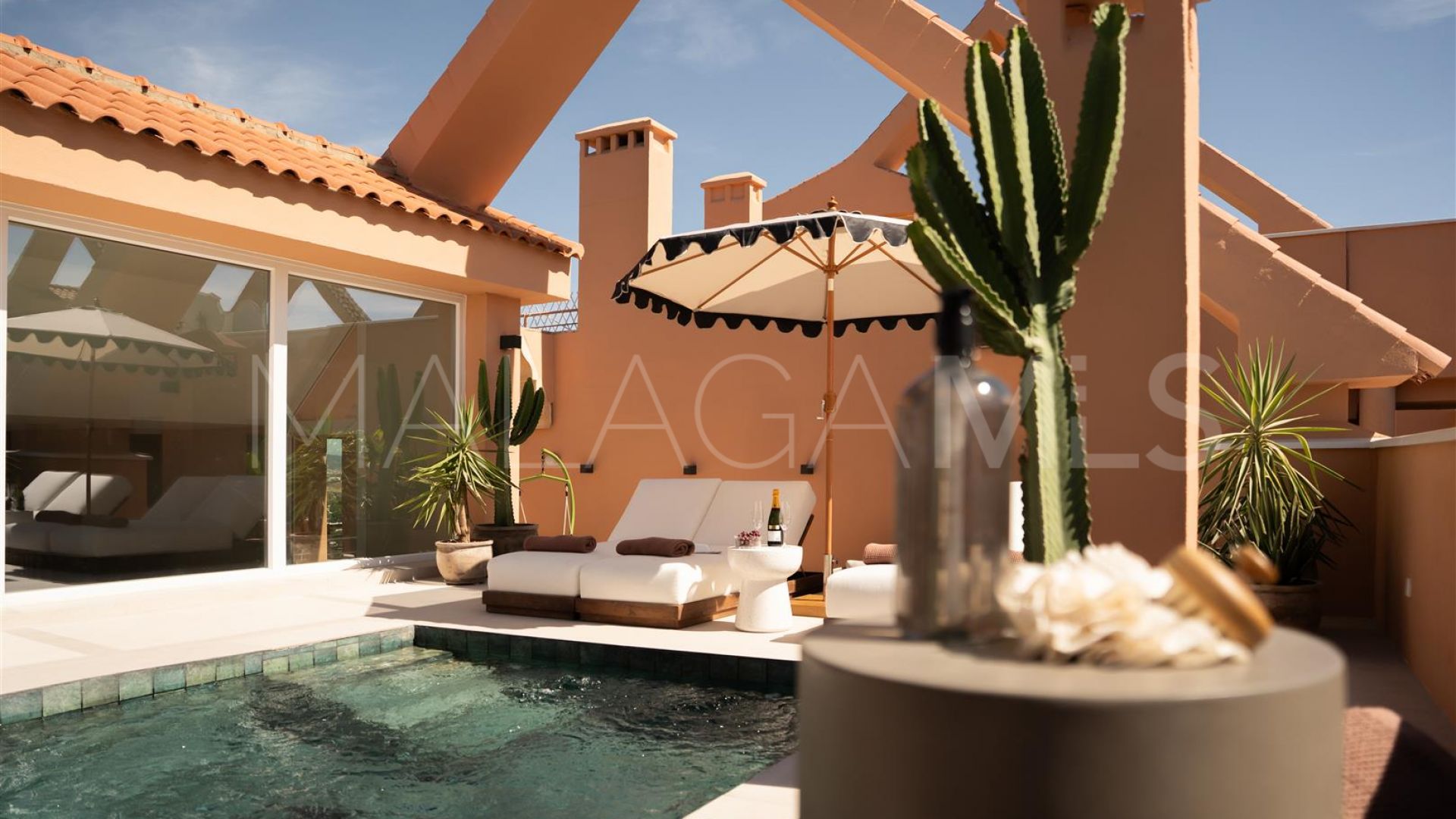 Zweistöckiges penthouse for sale in Magna Marbella