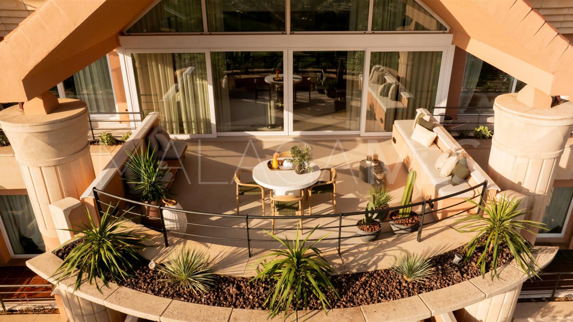 Zweistöckiges penthouse for sale in Magna Marbella