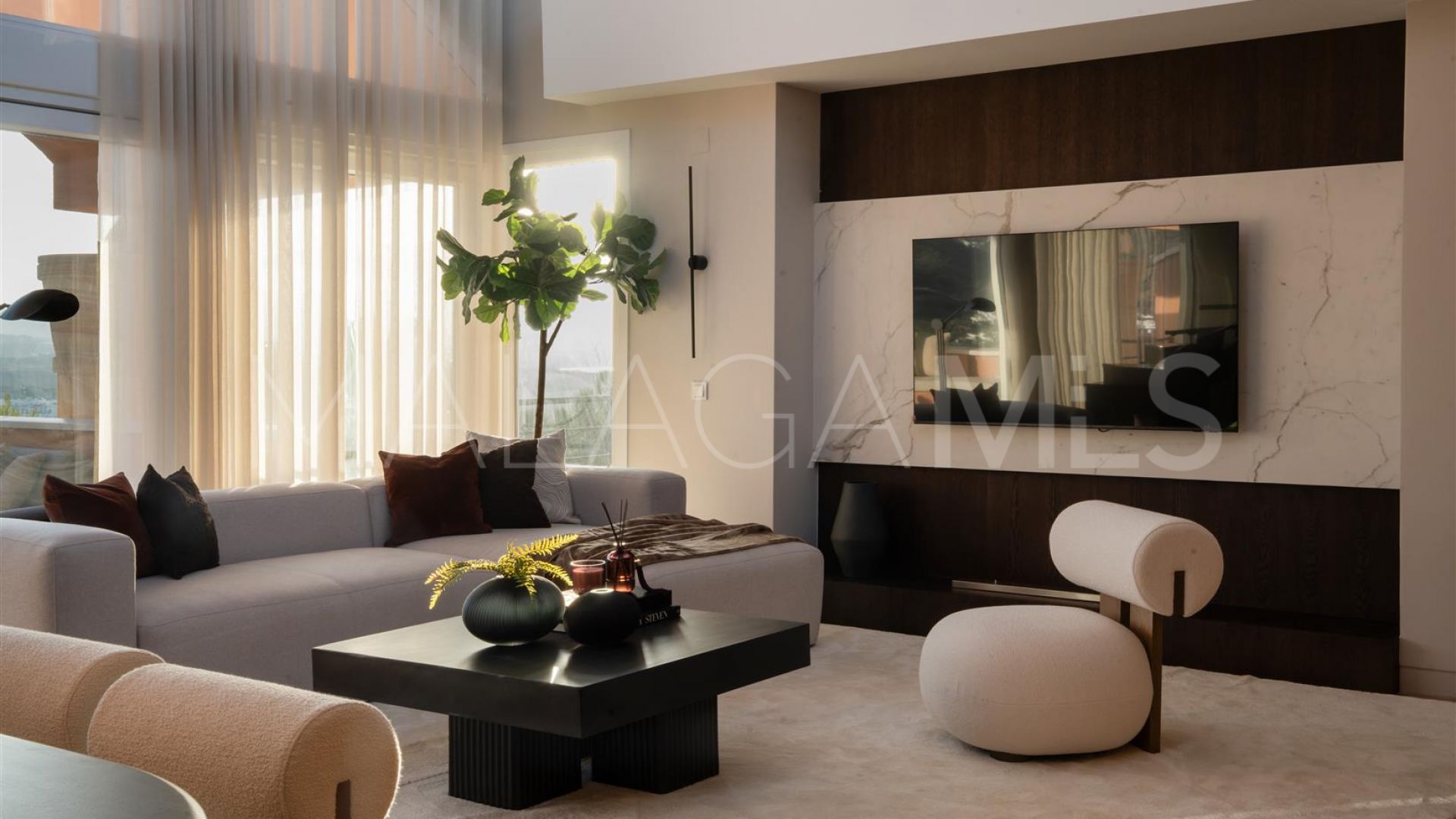 Zweistöckiges penthouse for sale in Magna Marbella