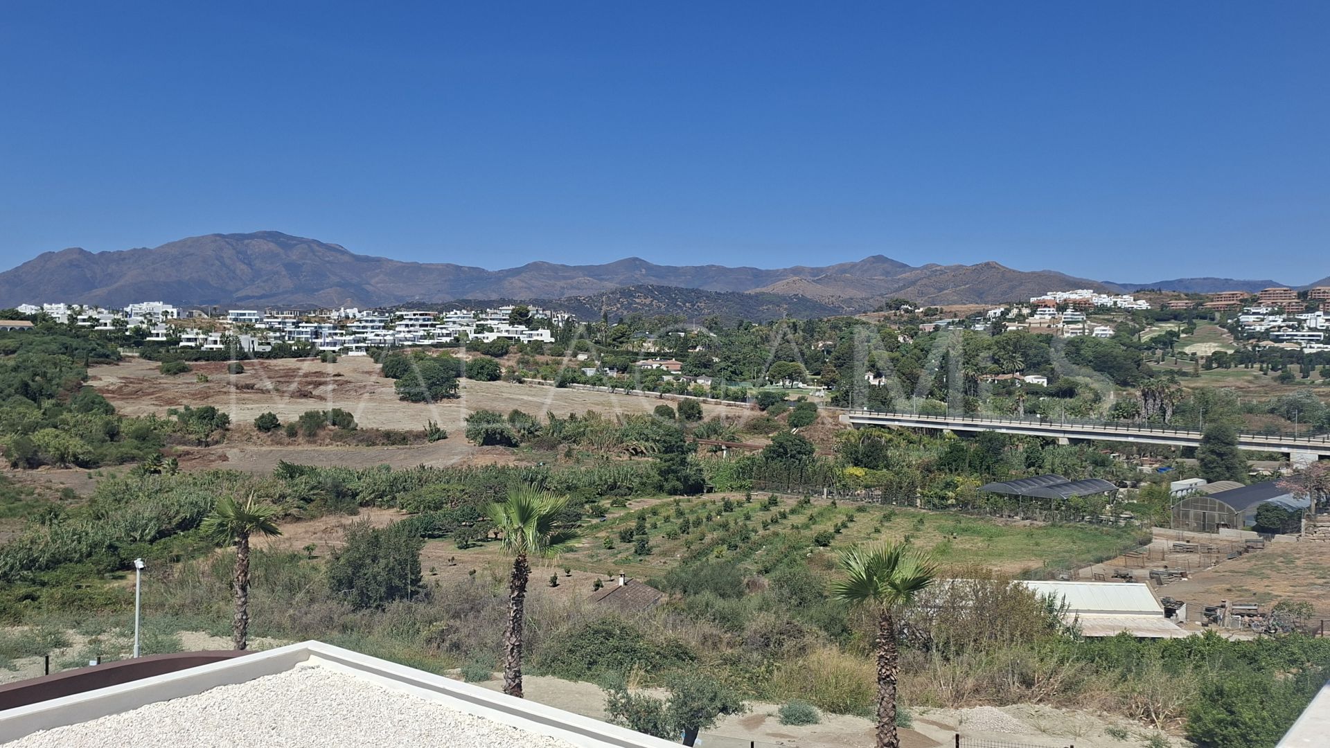 For sale Benahavis penthouse with 3 bedrooms
