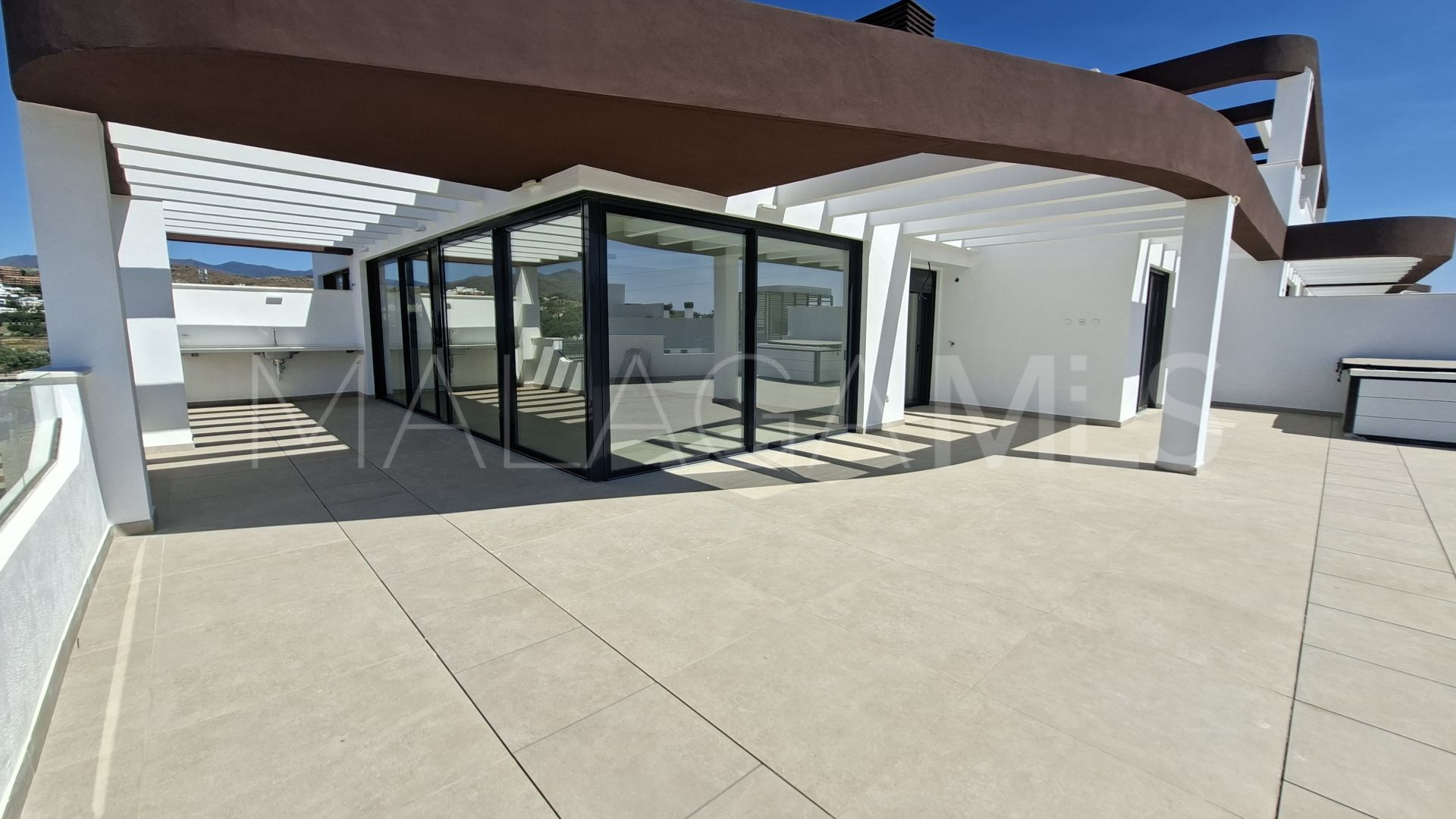 For sale Benahavis penthouse with 3 bedrooms