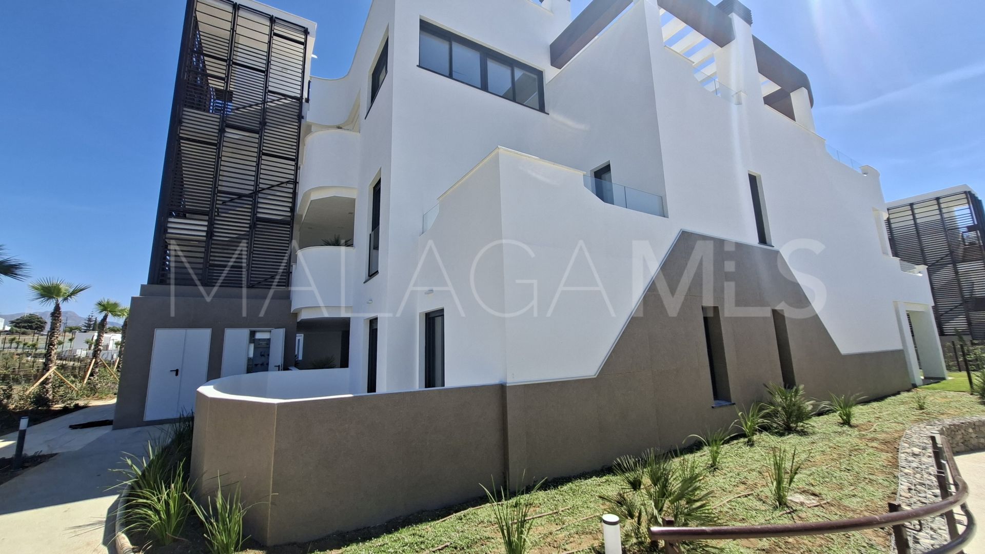 For sale Benahavis penthouse with 3 bedrooms