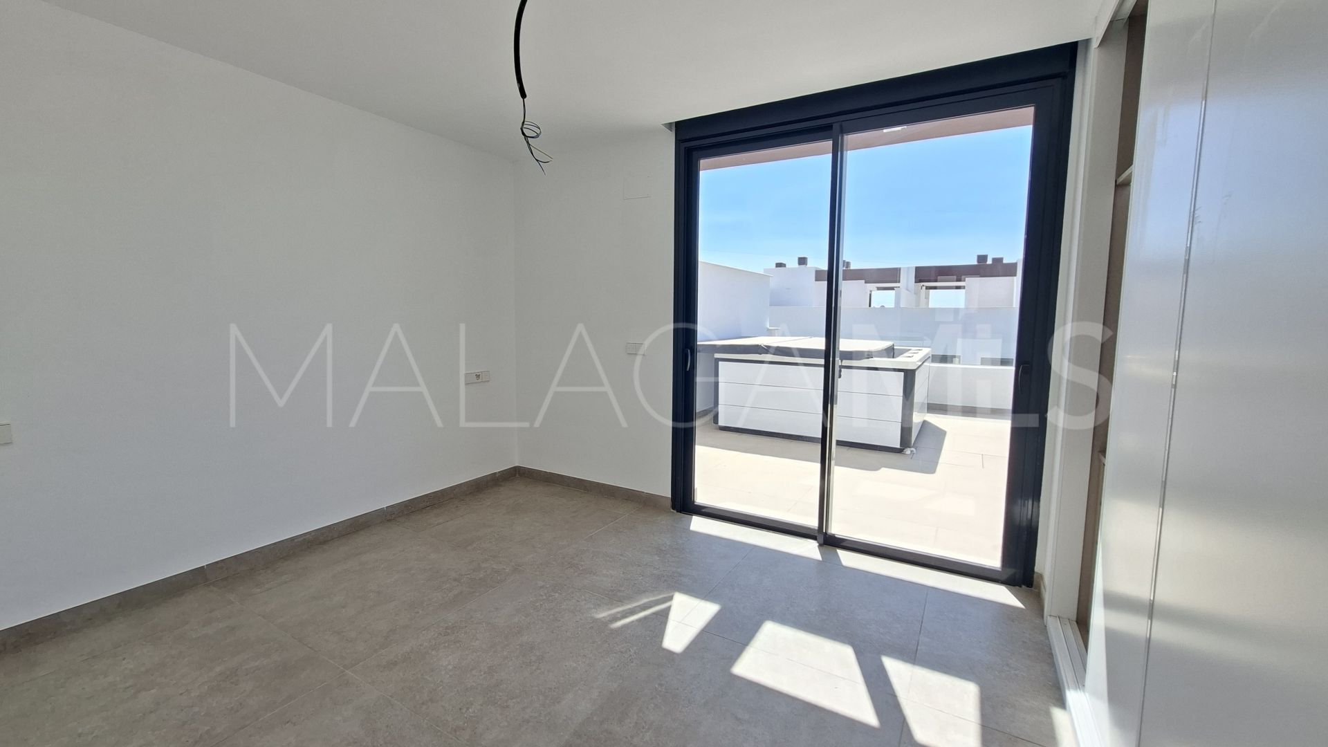 For sale Benahavis penthouse with 3 bedrooms