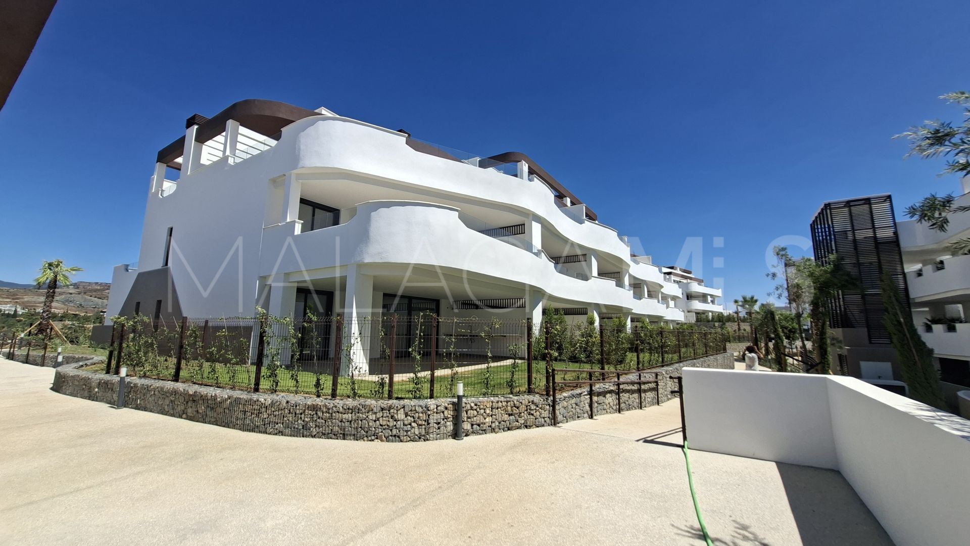 For sale Benahavis penthouse with 3 bedrooms