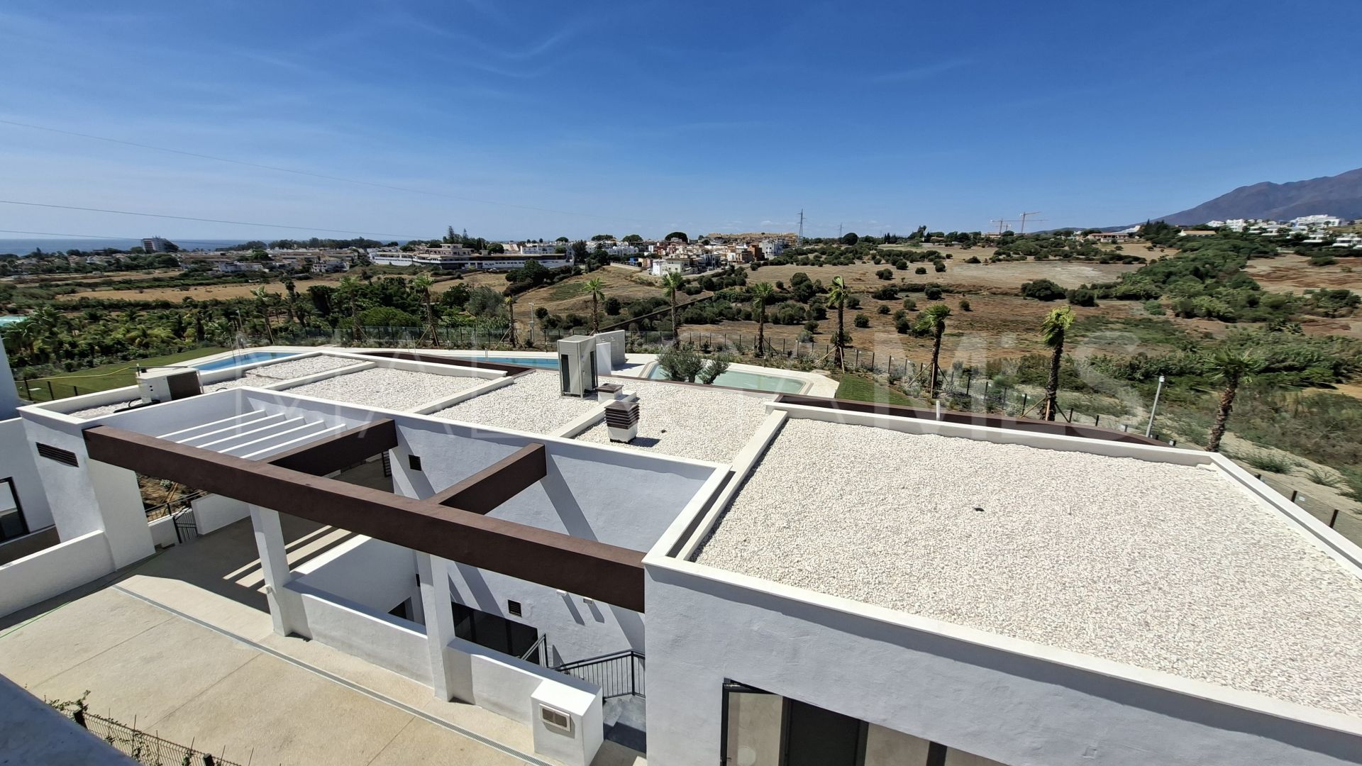 For sale Benahavis penthouse with 3 bedrooms