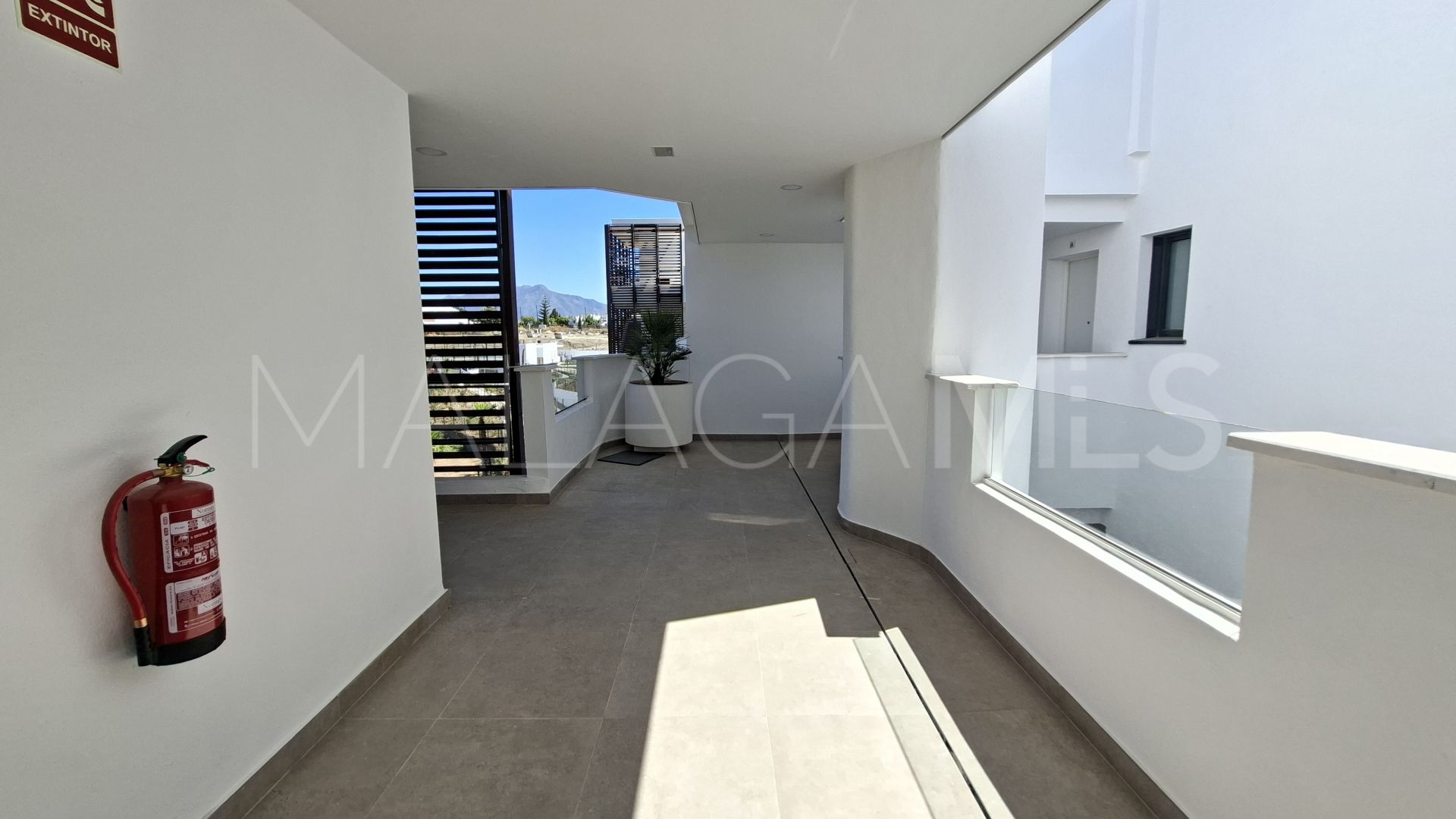 For sale Benahavis penthouse with 3 bedrooms