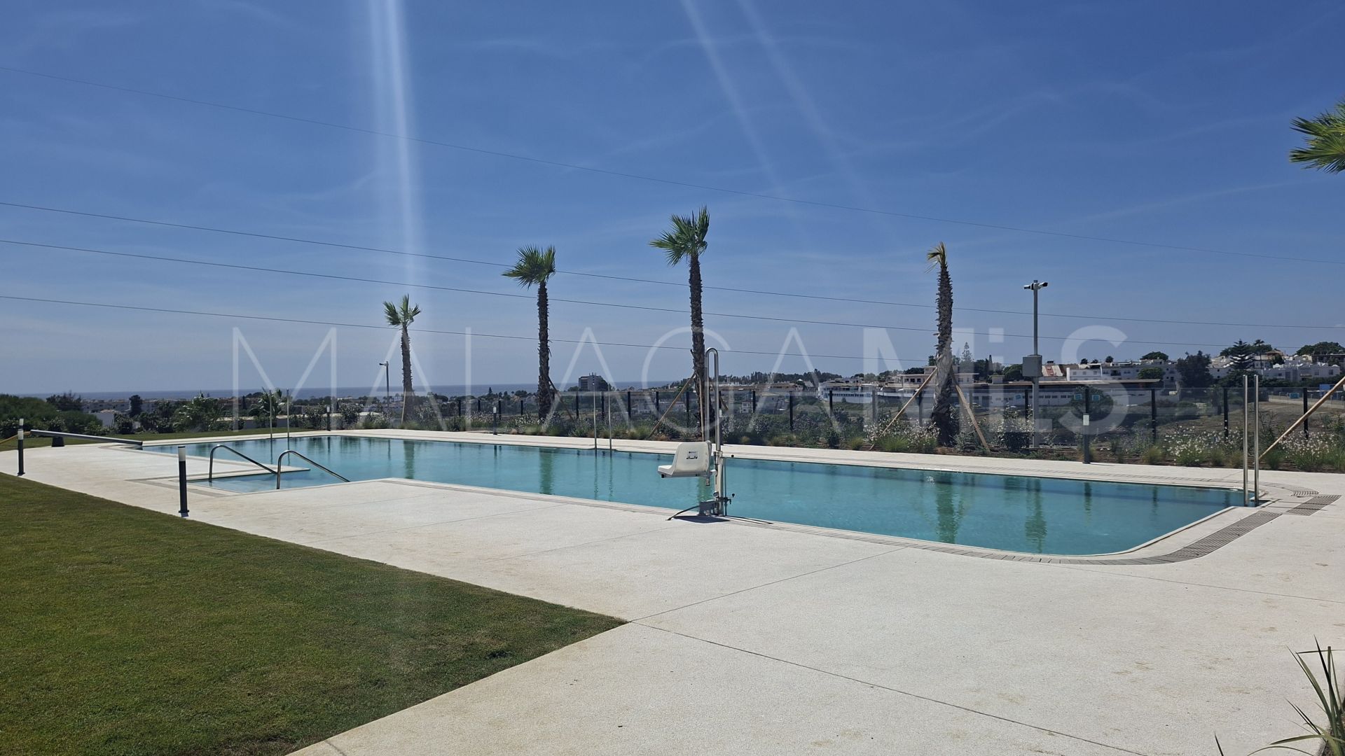 For sale Benahavis penthouse with 3 bedrooms