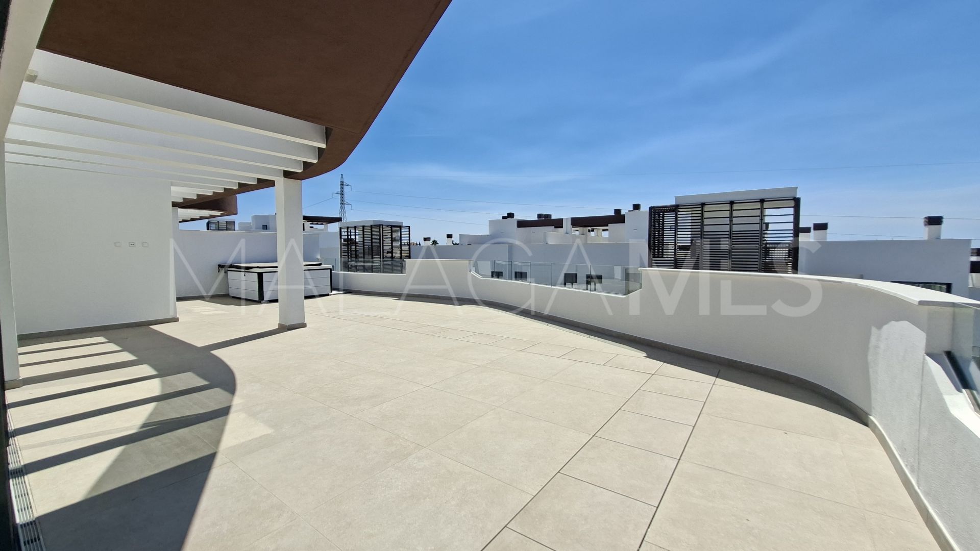 For sale Benahavis penthouse with 3 bedrooms