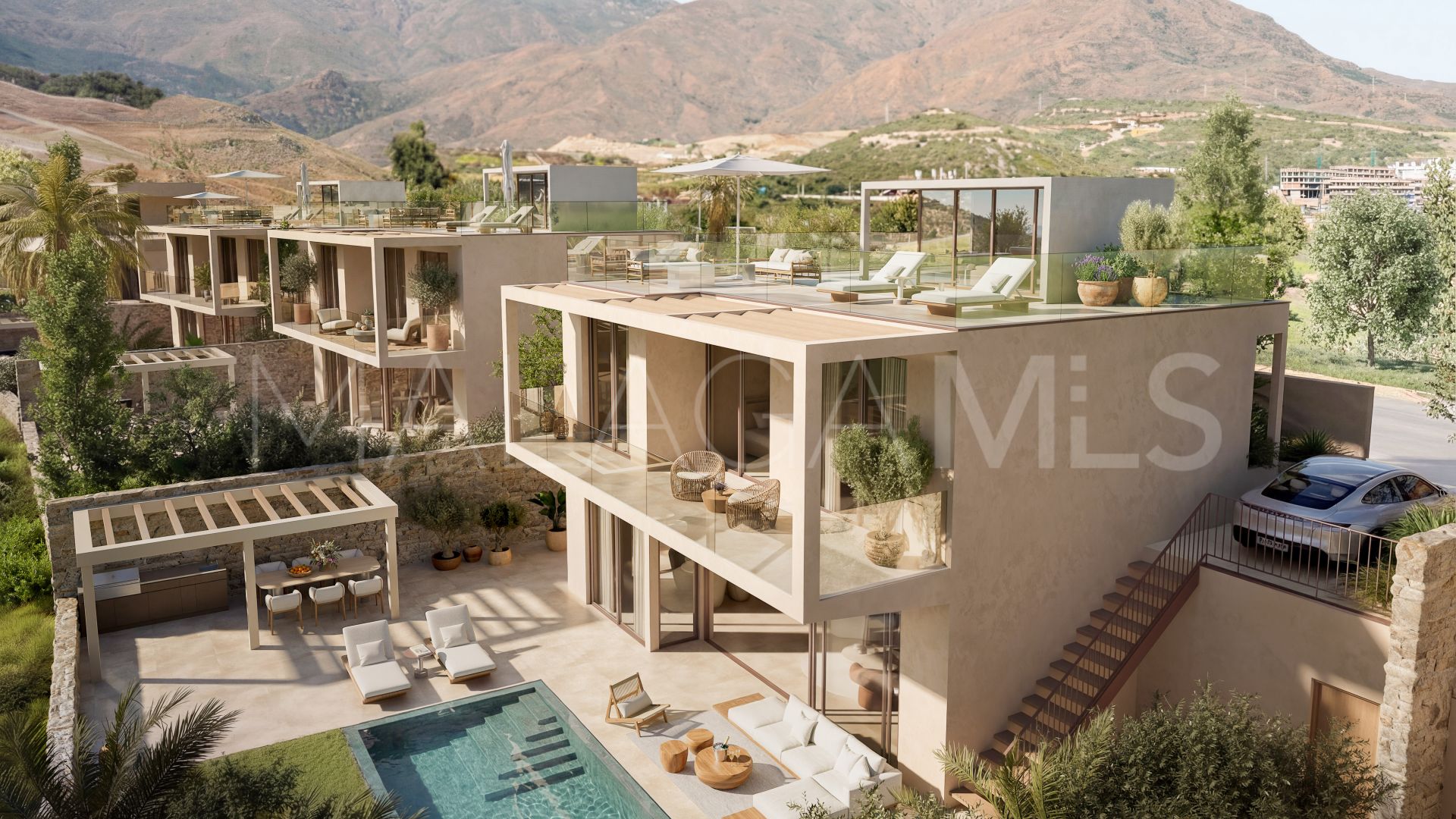Villa for sale in Estepona West with 4 bedrooms