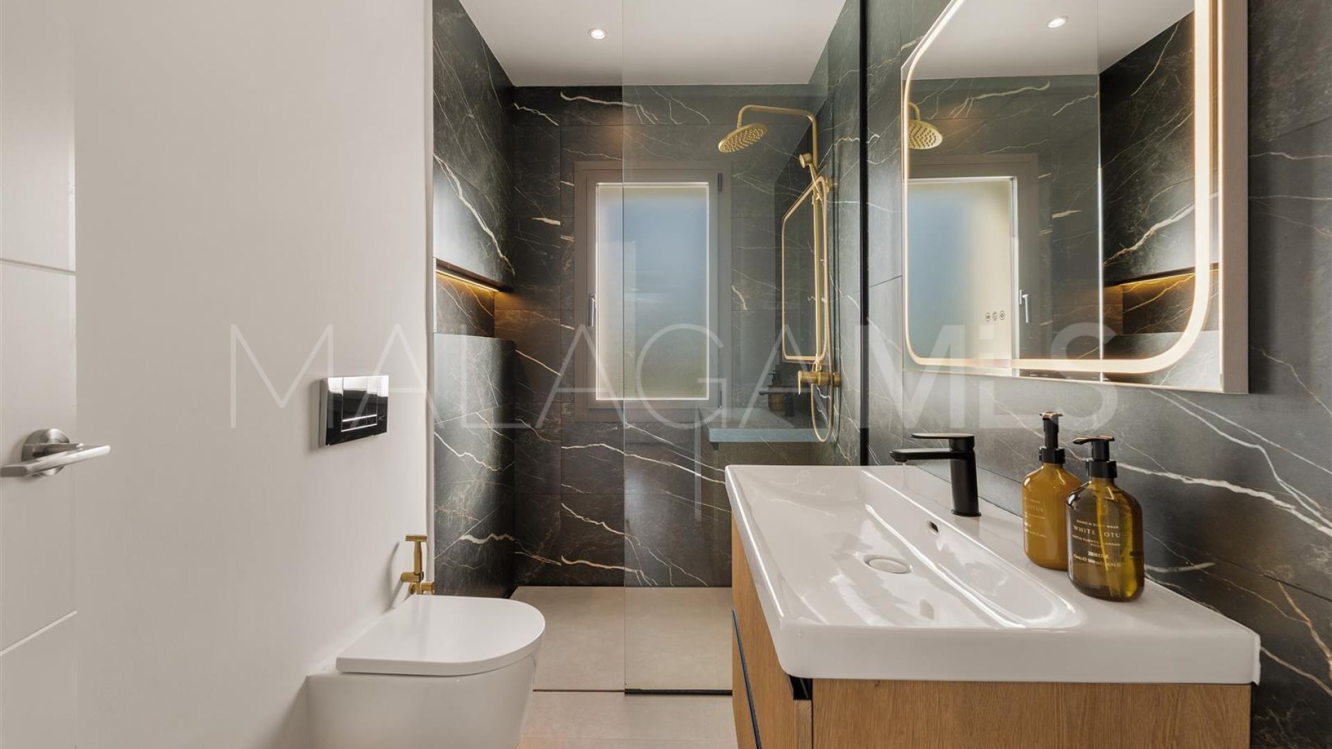 Nueva Andalucia penthouse for sale