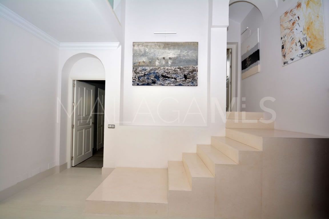 Villa for sale in Guadalmina Baja