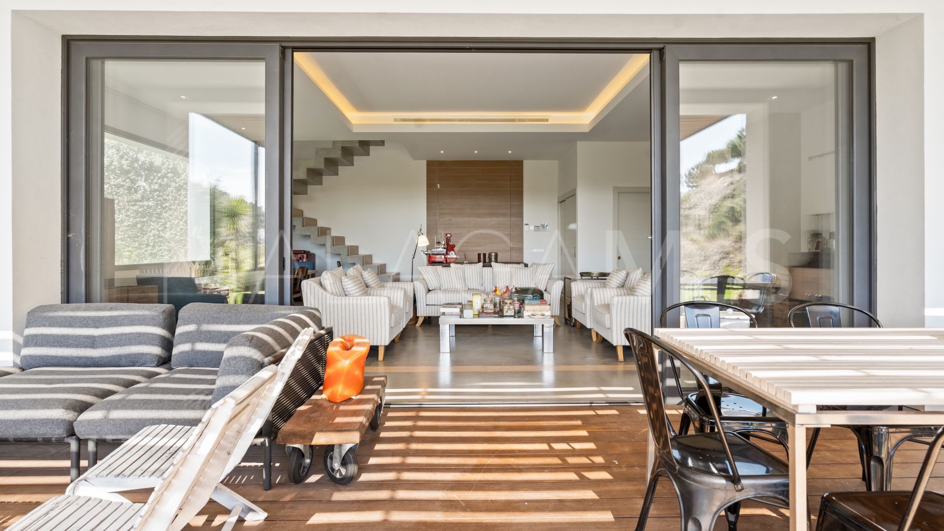 Villa for sale in El Madroñal