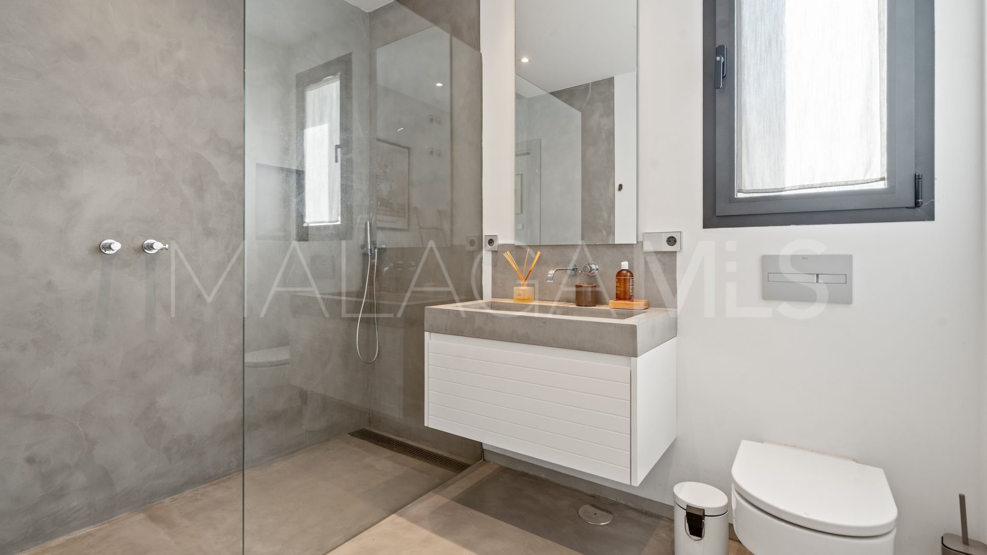 Villa for sale in El Madroñal