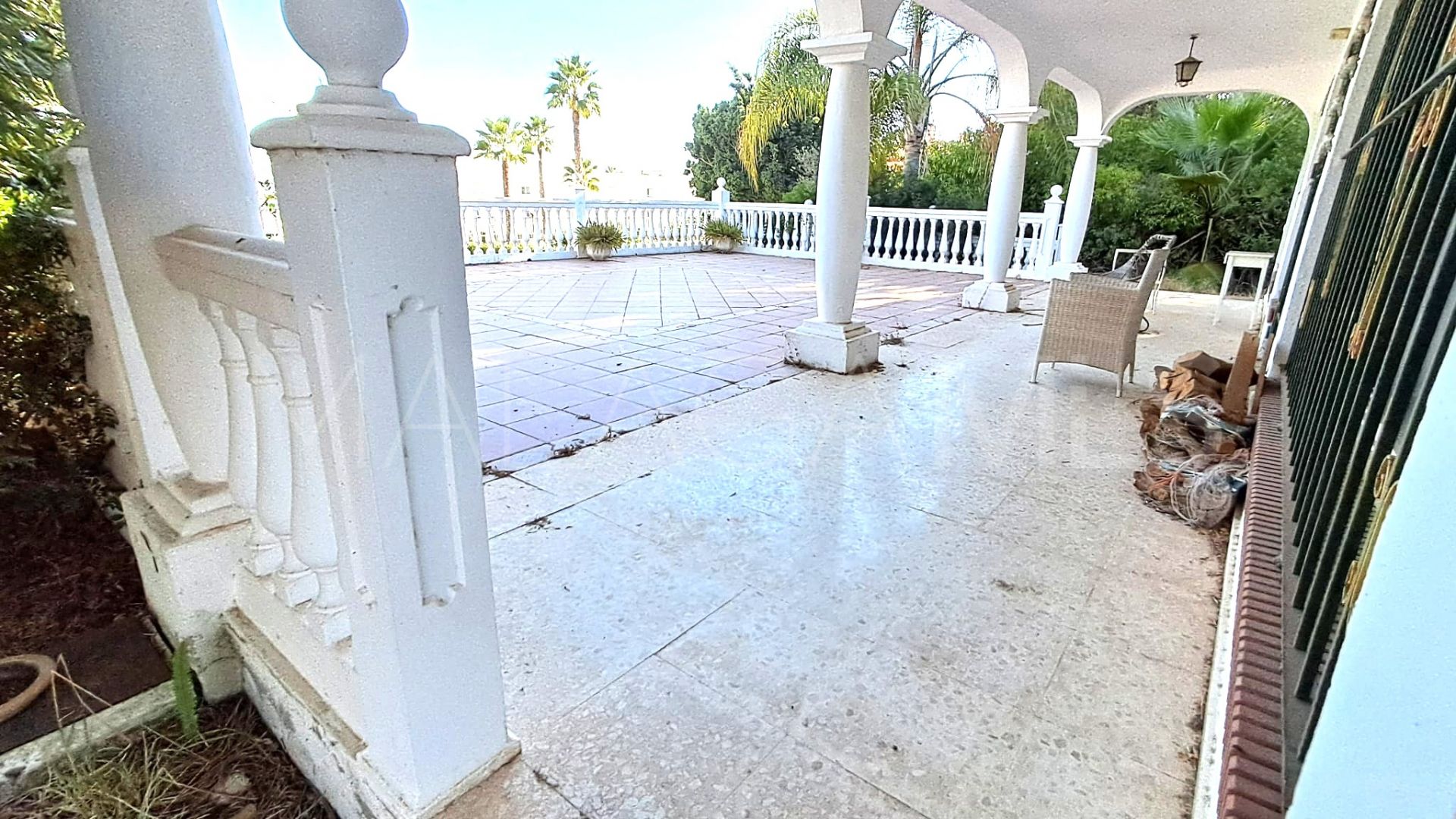 Villa for sale in El Paraiso