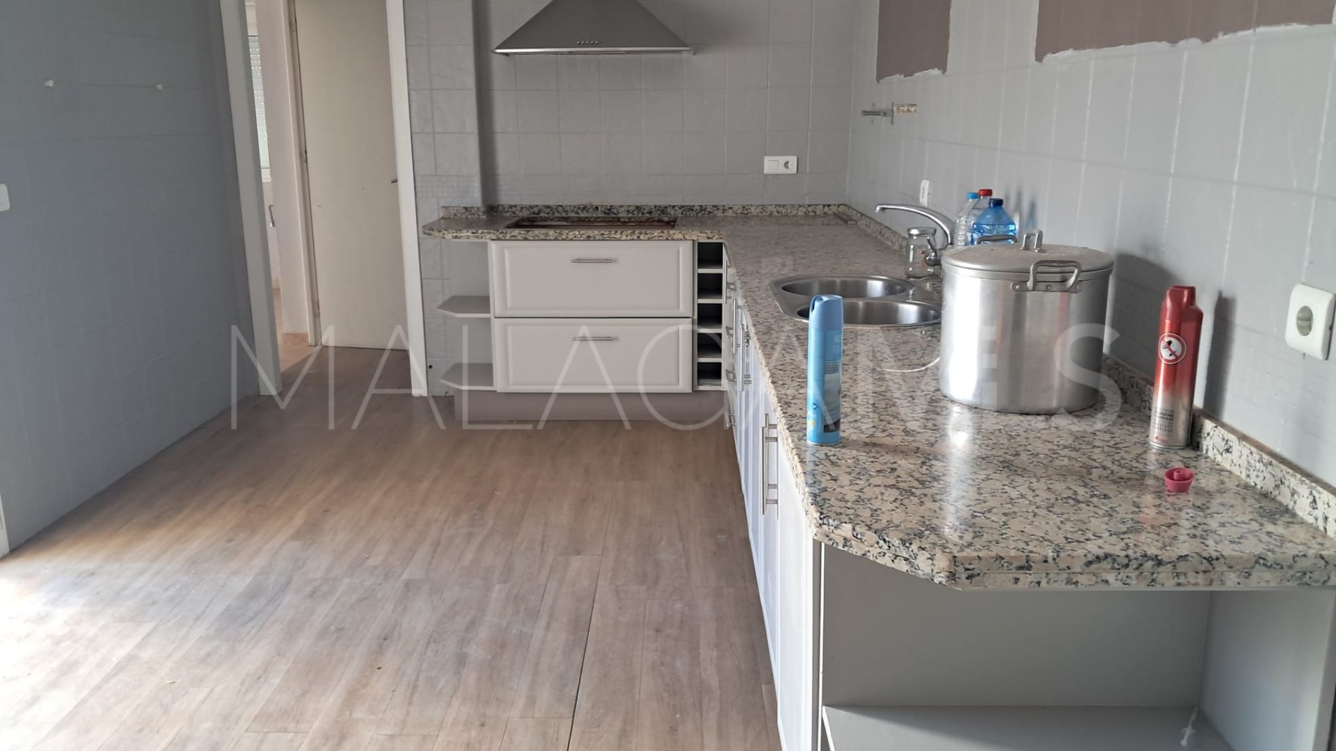 Villa for sale in El Paraiso