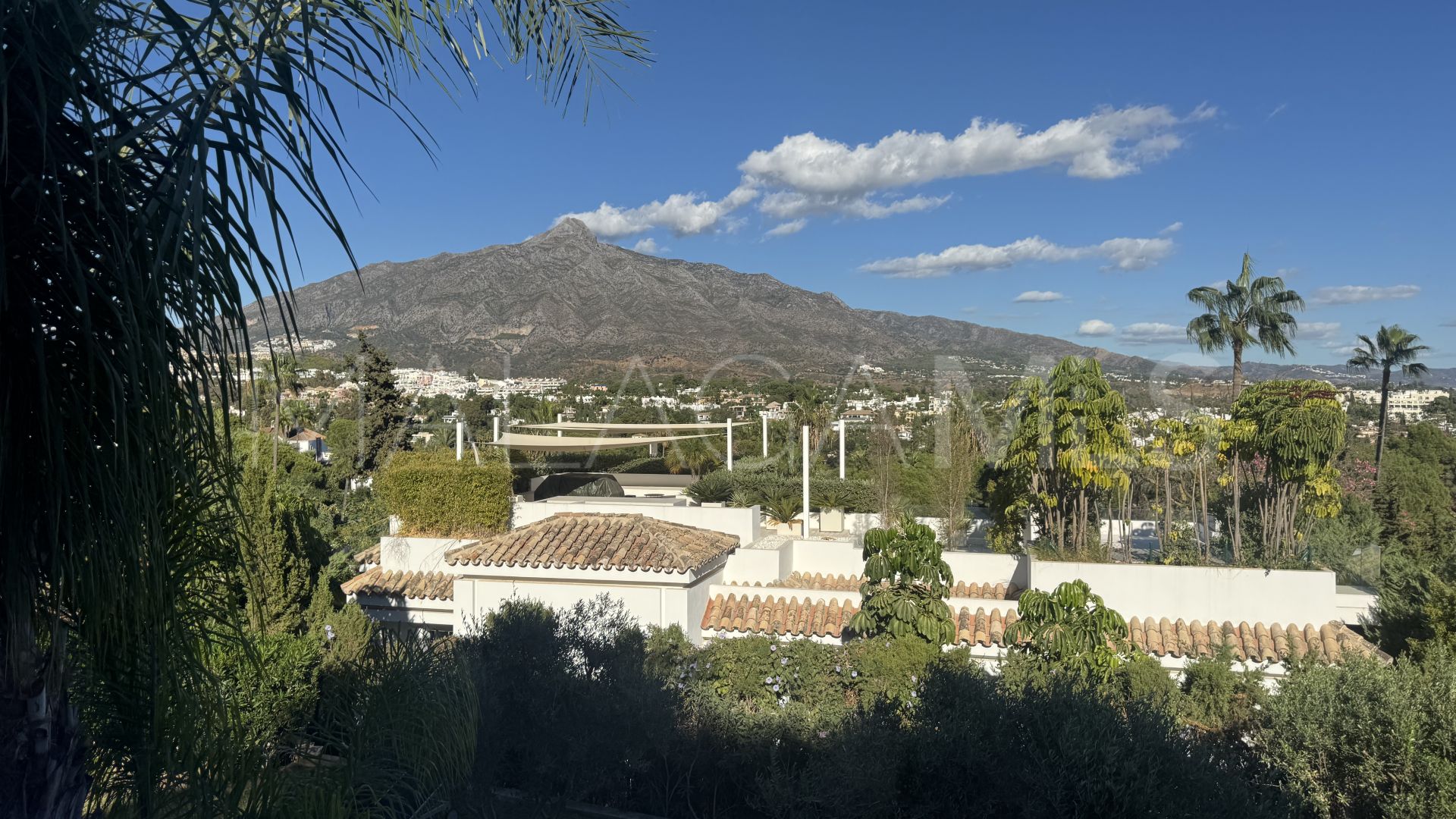 For sale 5 bedrooms villa in Las Brisas