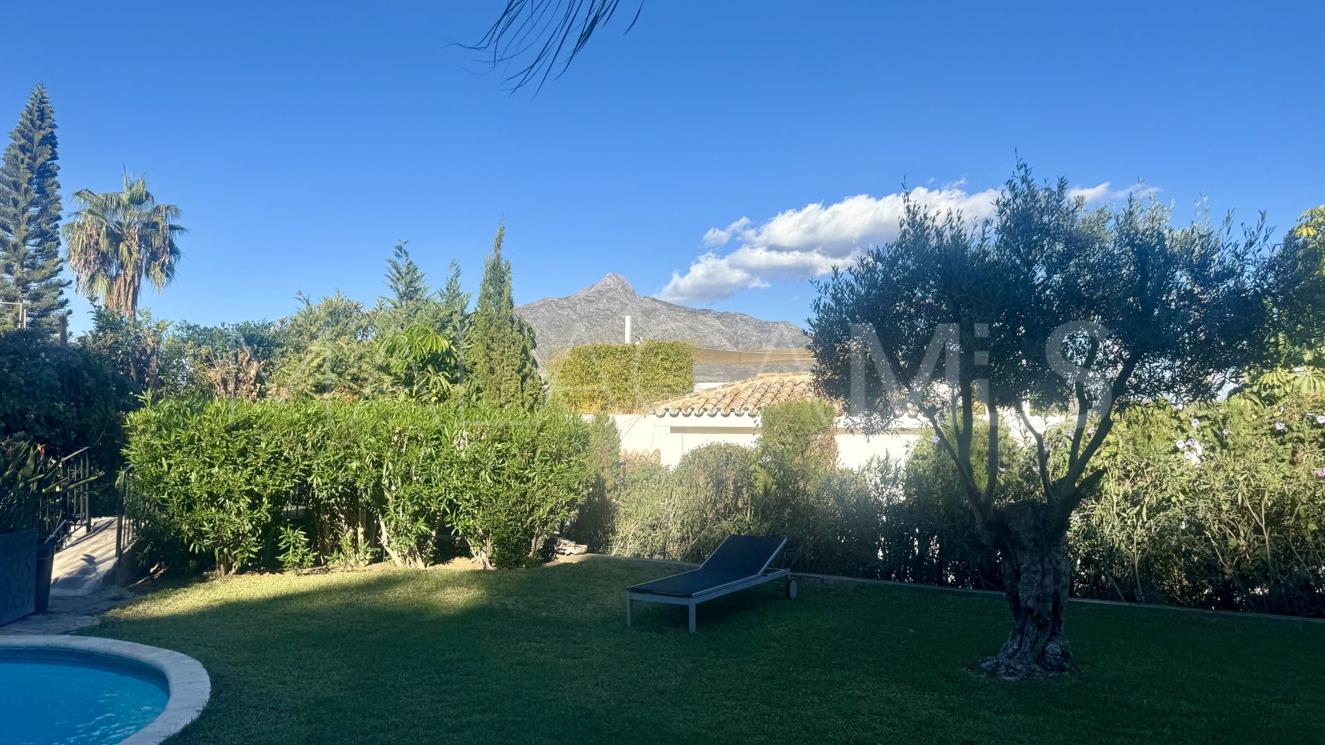 For sale 5 bedrooms villa in Las Brisas