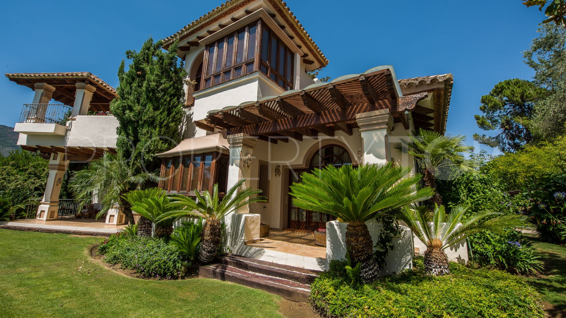 Villa in La Zagaleta for sale