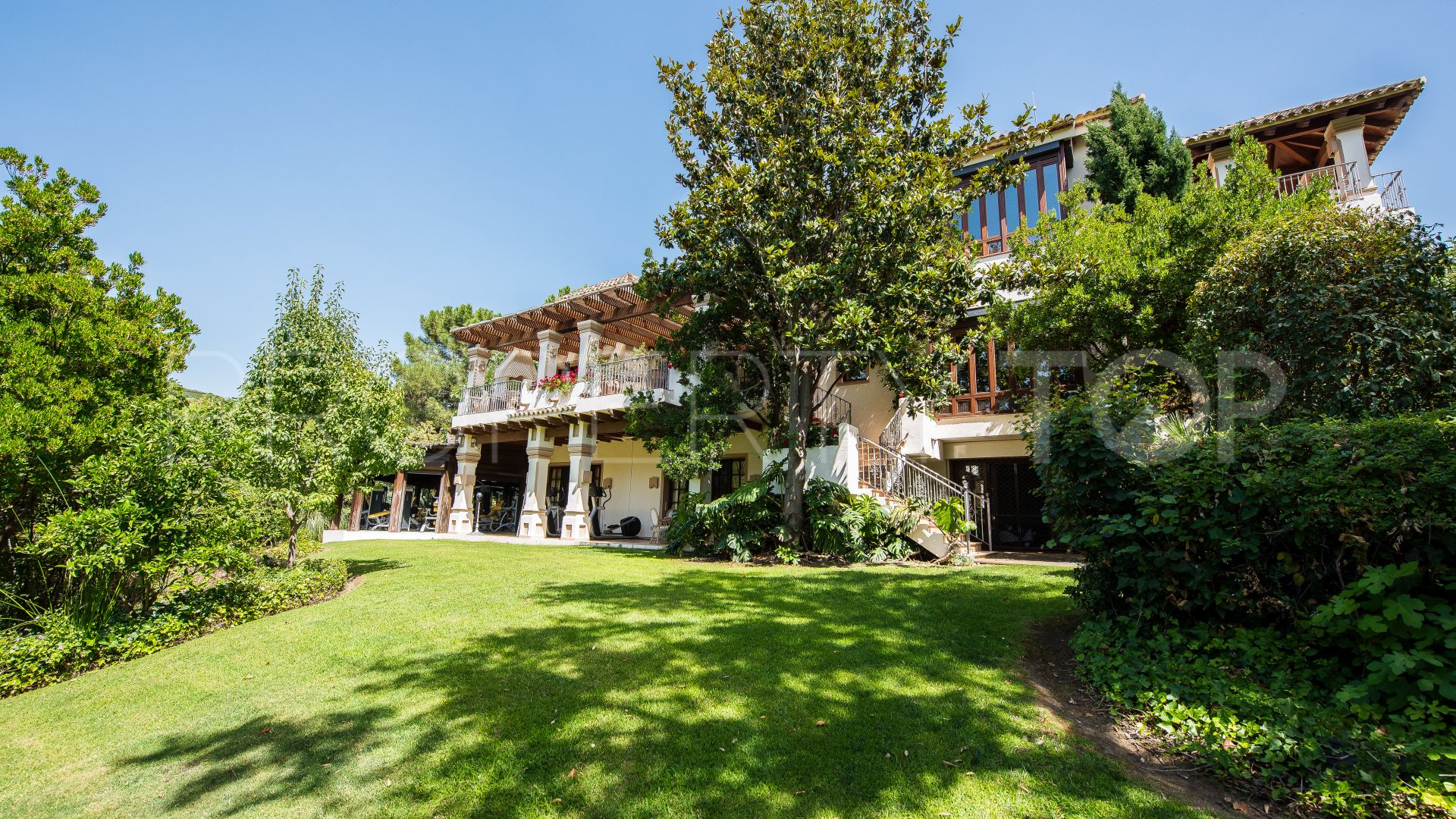 Villa in La Zagaleta for sale