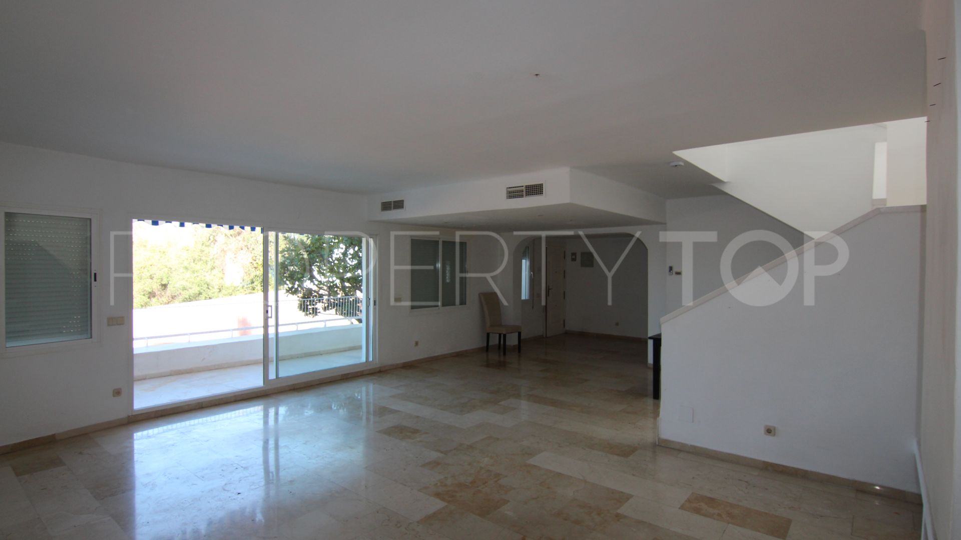 3 bedrooms duplex in Rio Real for sale
