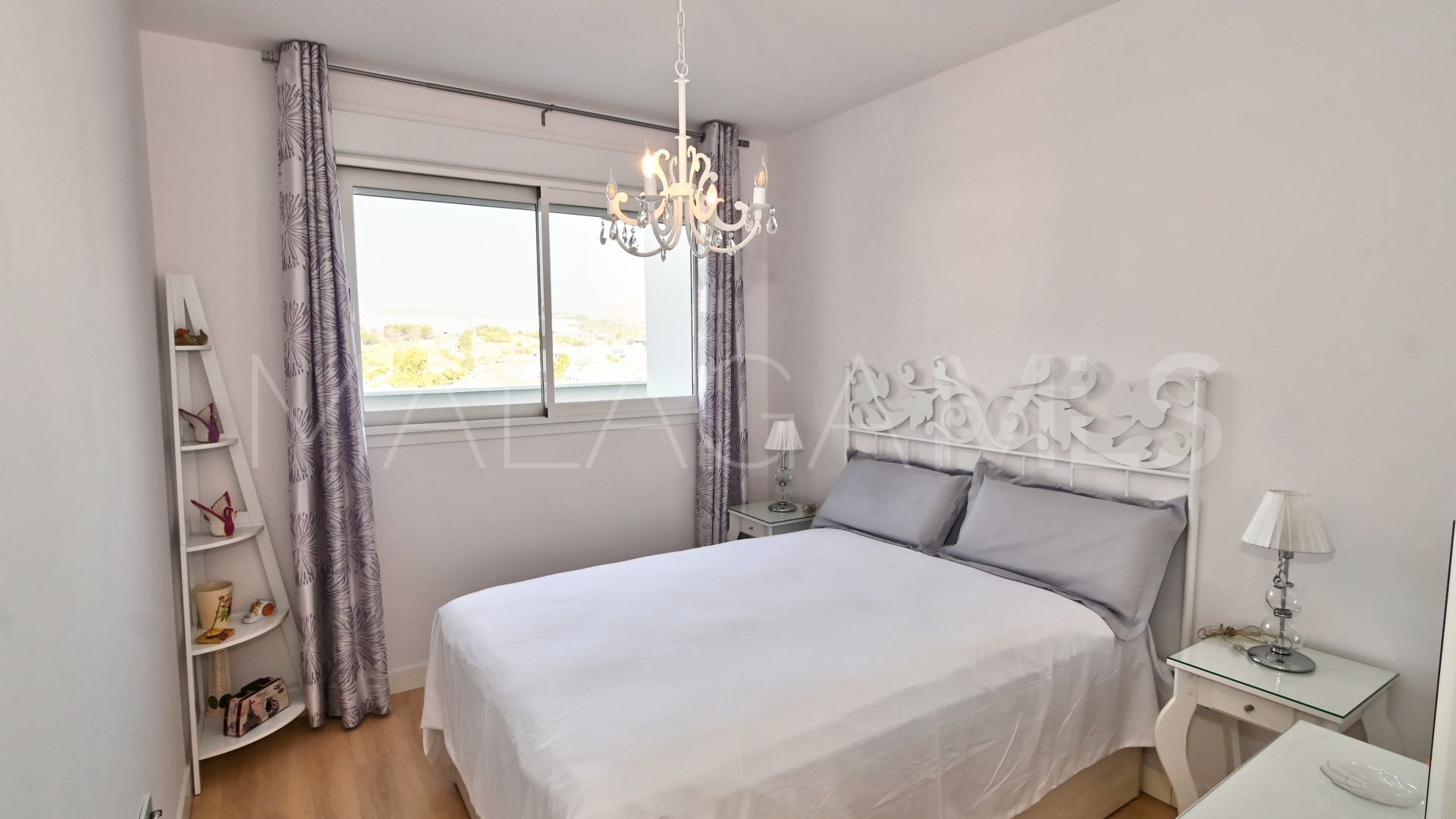 Apartment for sale in Estepona Town