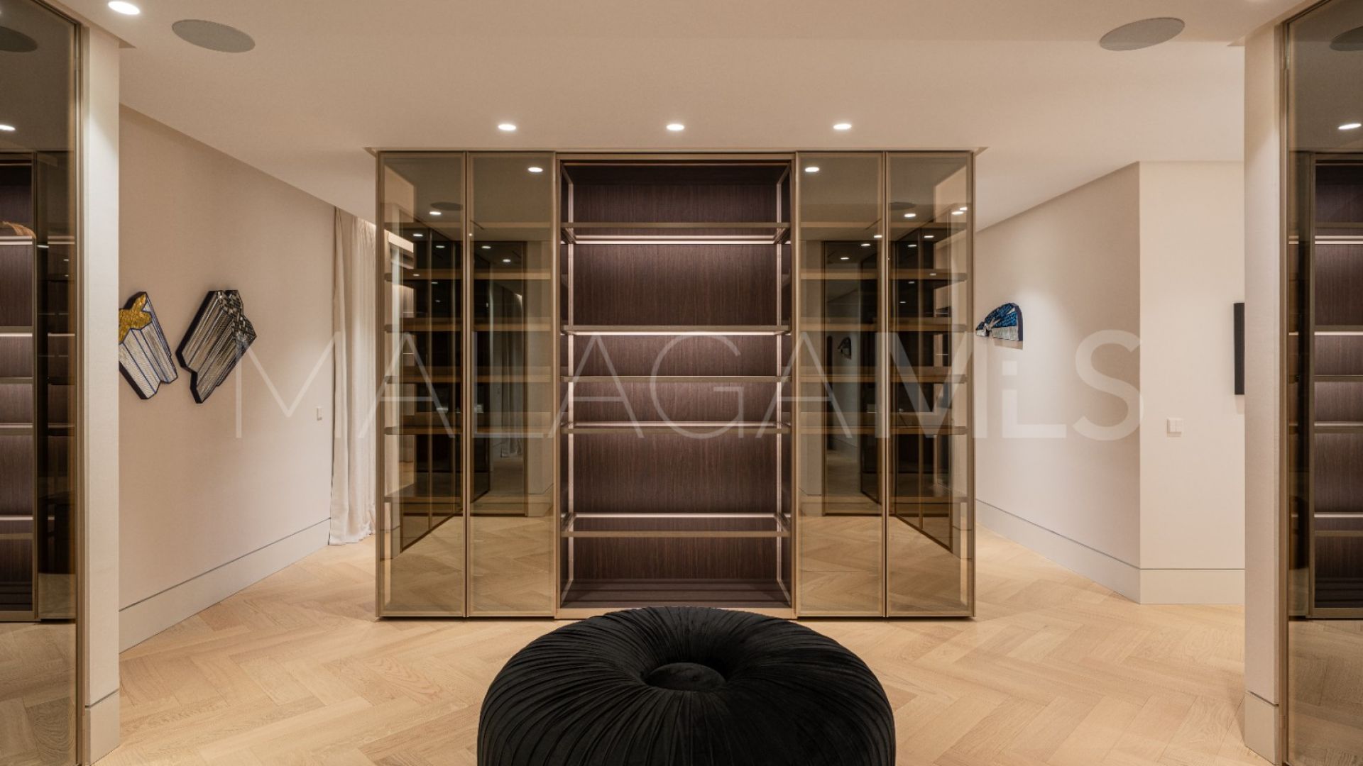 Villa for sale in Marbella Hill Club