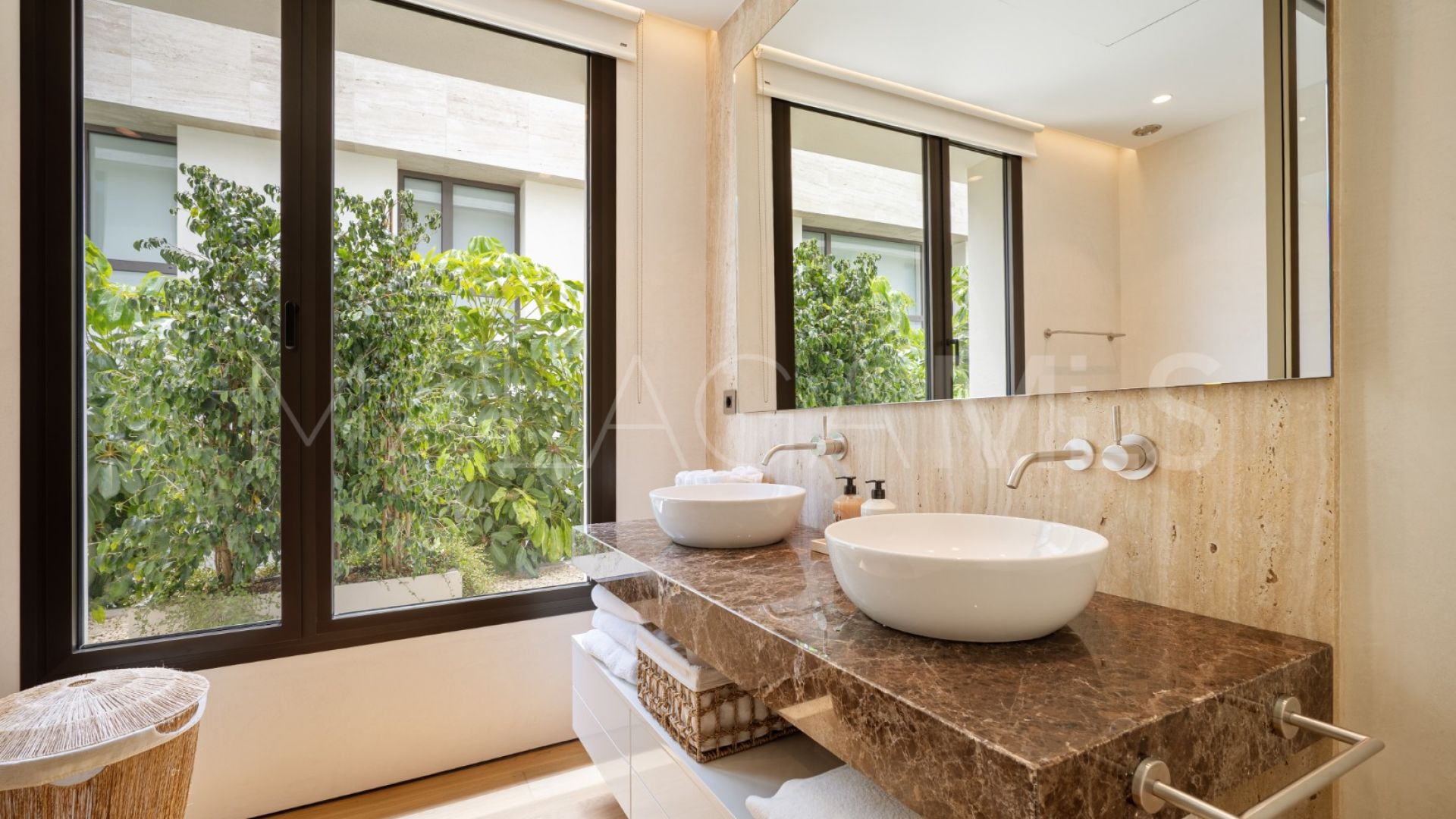 Marbella Golden Mile, duplex planta baja for sale