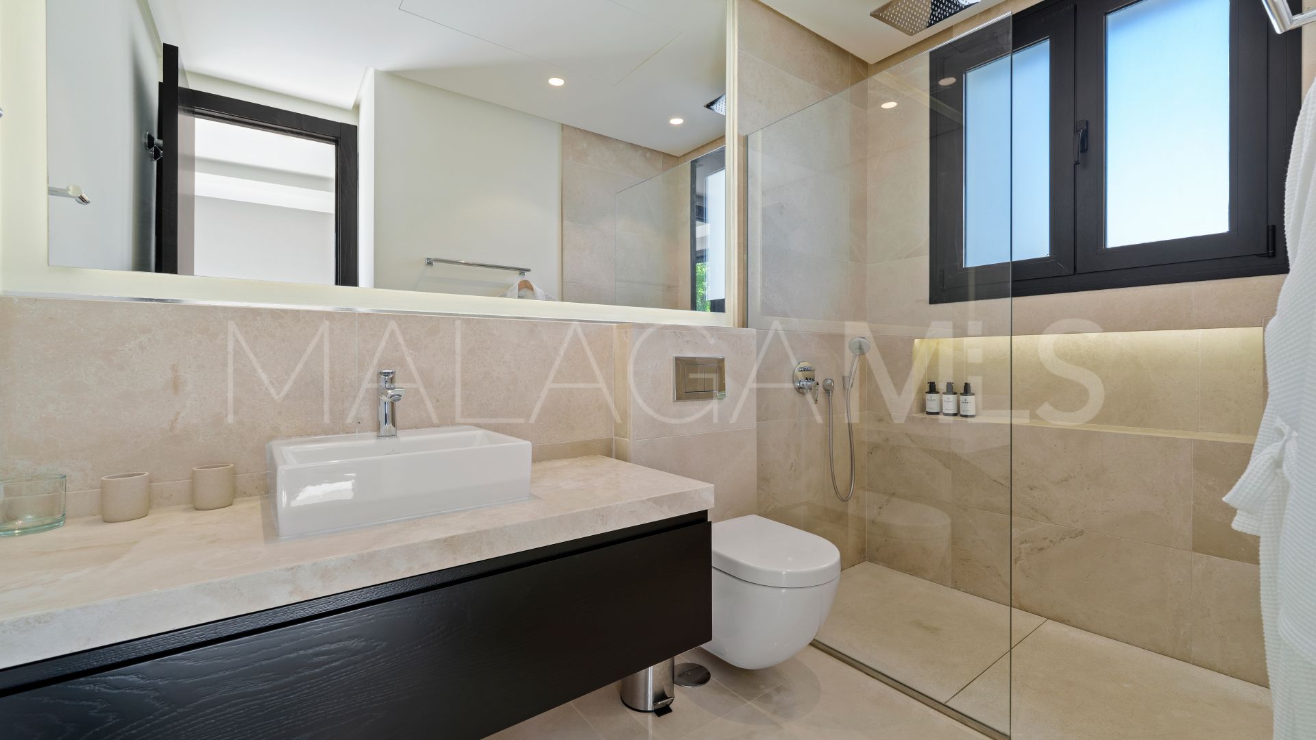 Se vende villa in Nueva Andalucia de 6 bedrooms