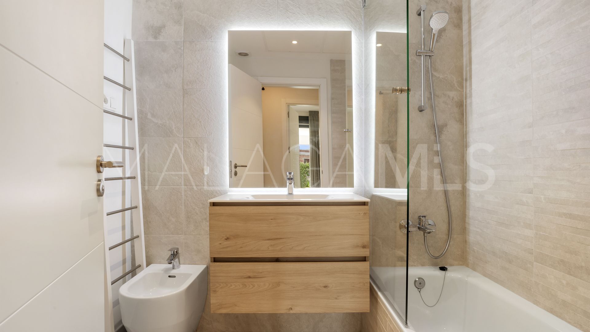 Erdgeschosswohnung for sale in Estepona Golf