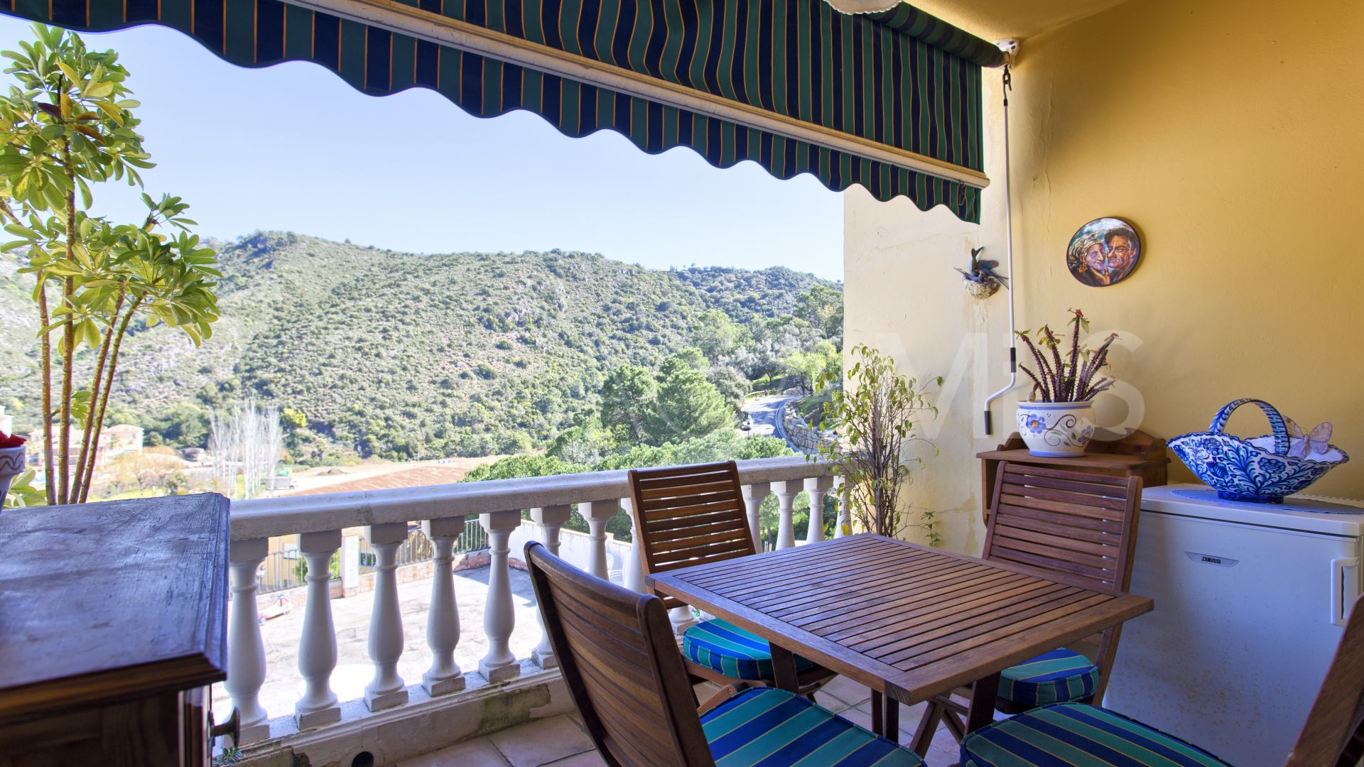 3 bedrooms town house for sale in Benahavis