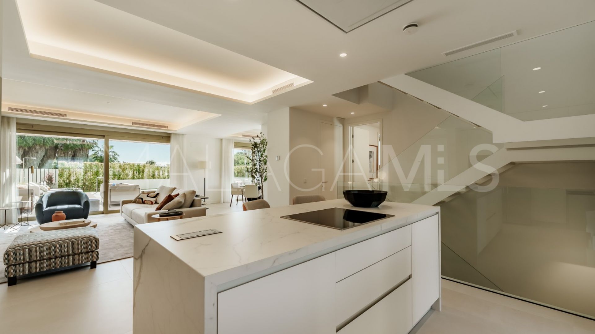 Triplex for sale in Benalús