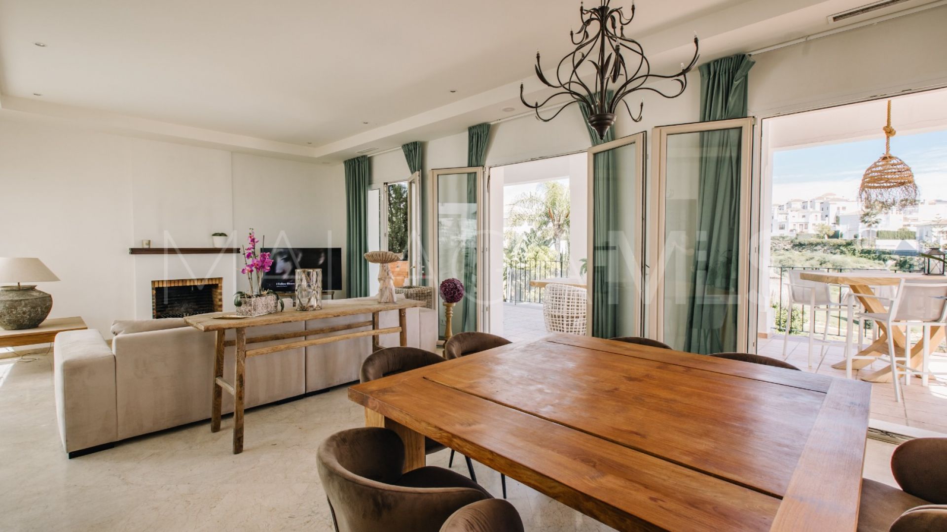Se vende villa in La Resina Golf de 5 bedrooms